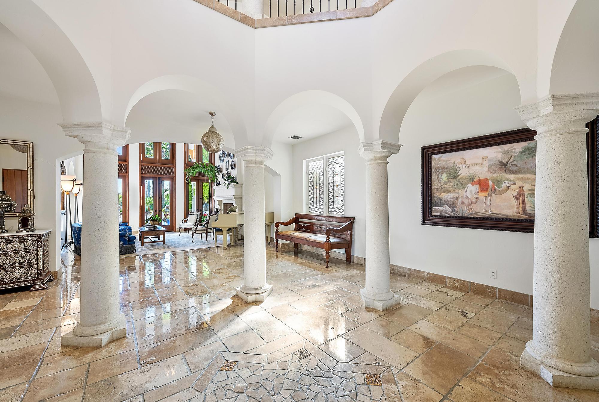COMMODORES POCKET - Residential