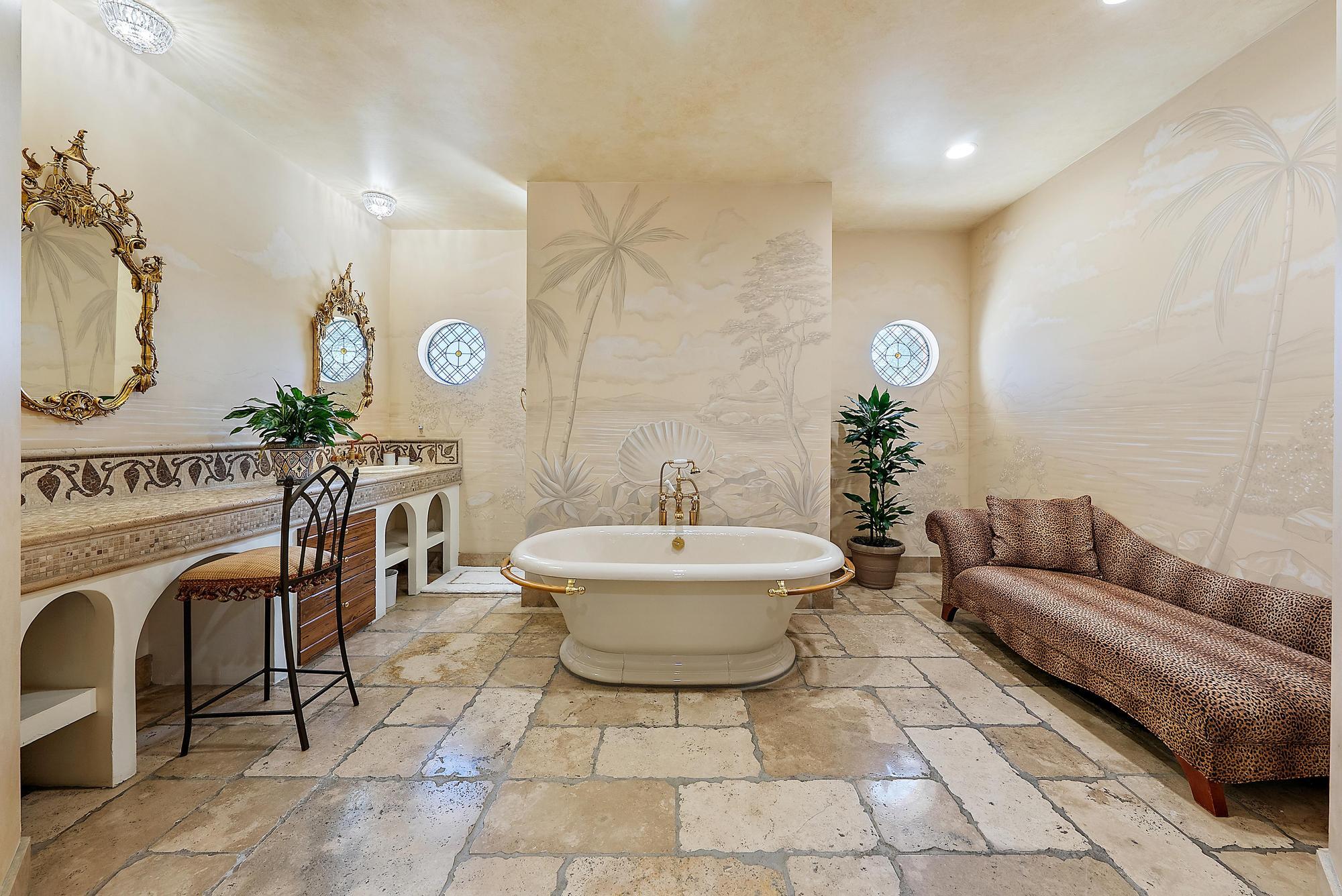 COMMODORES POCKET - Residential