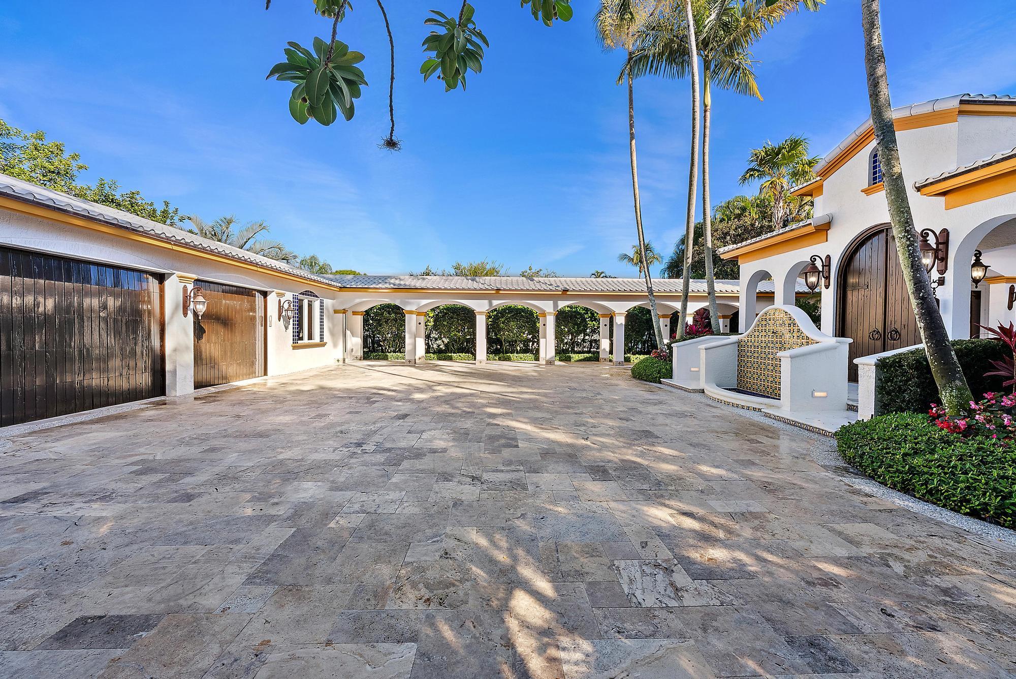 COMMODORES POCKET - Residential