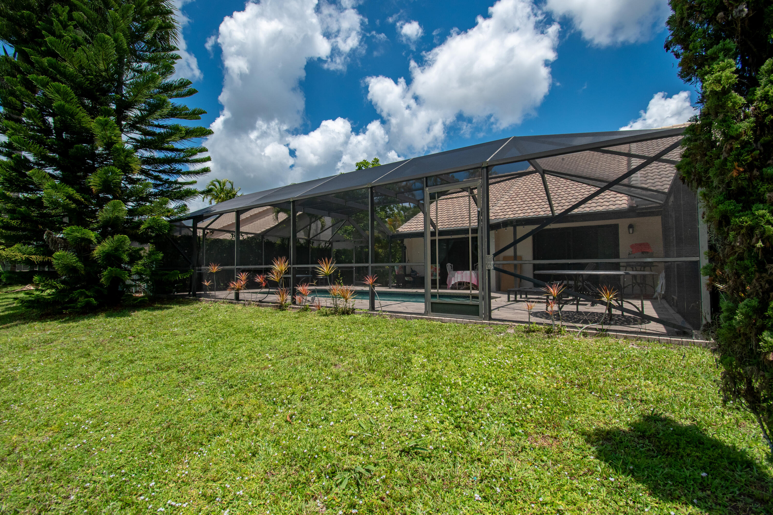 BOCA AZUL PH 1 - Residential Lease