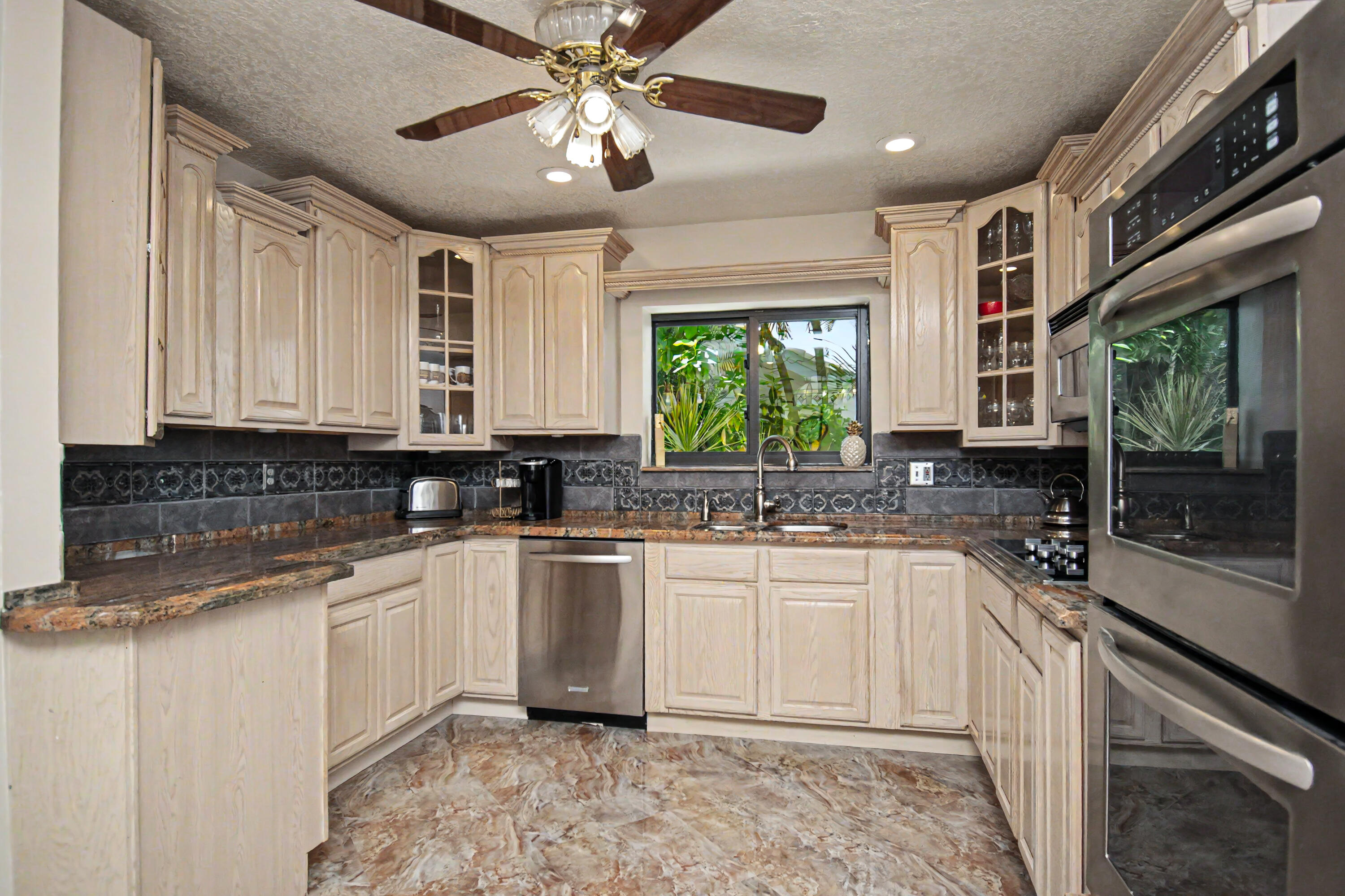 BOCA AZUL PH 1 - Residential Lease