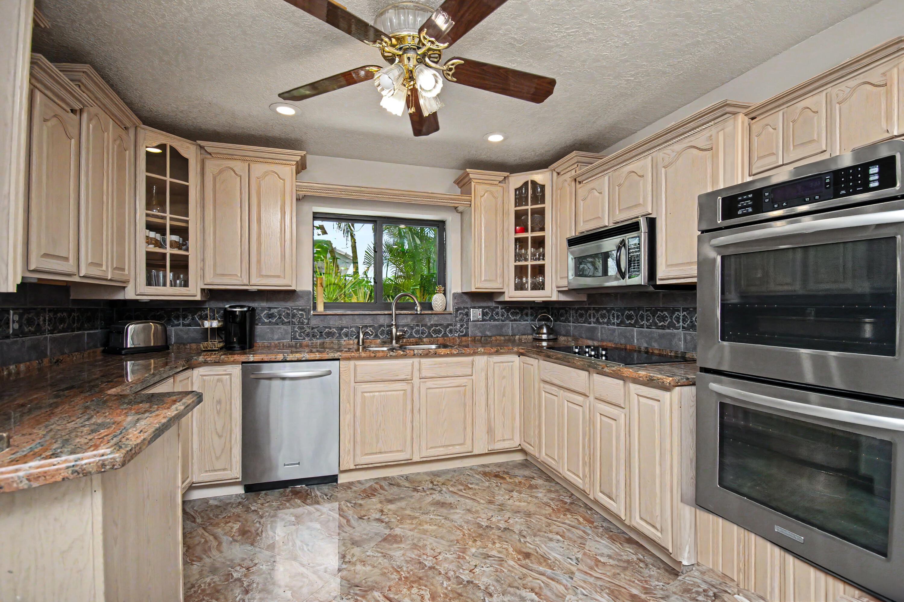 BOCA AZUL PH 1 - Residential Lease