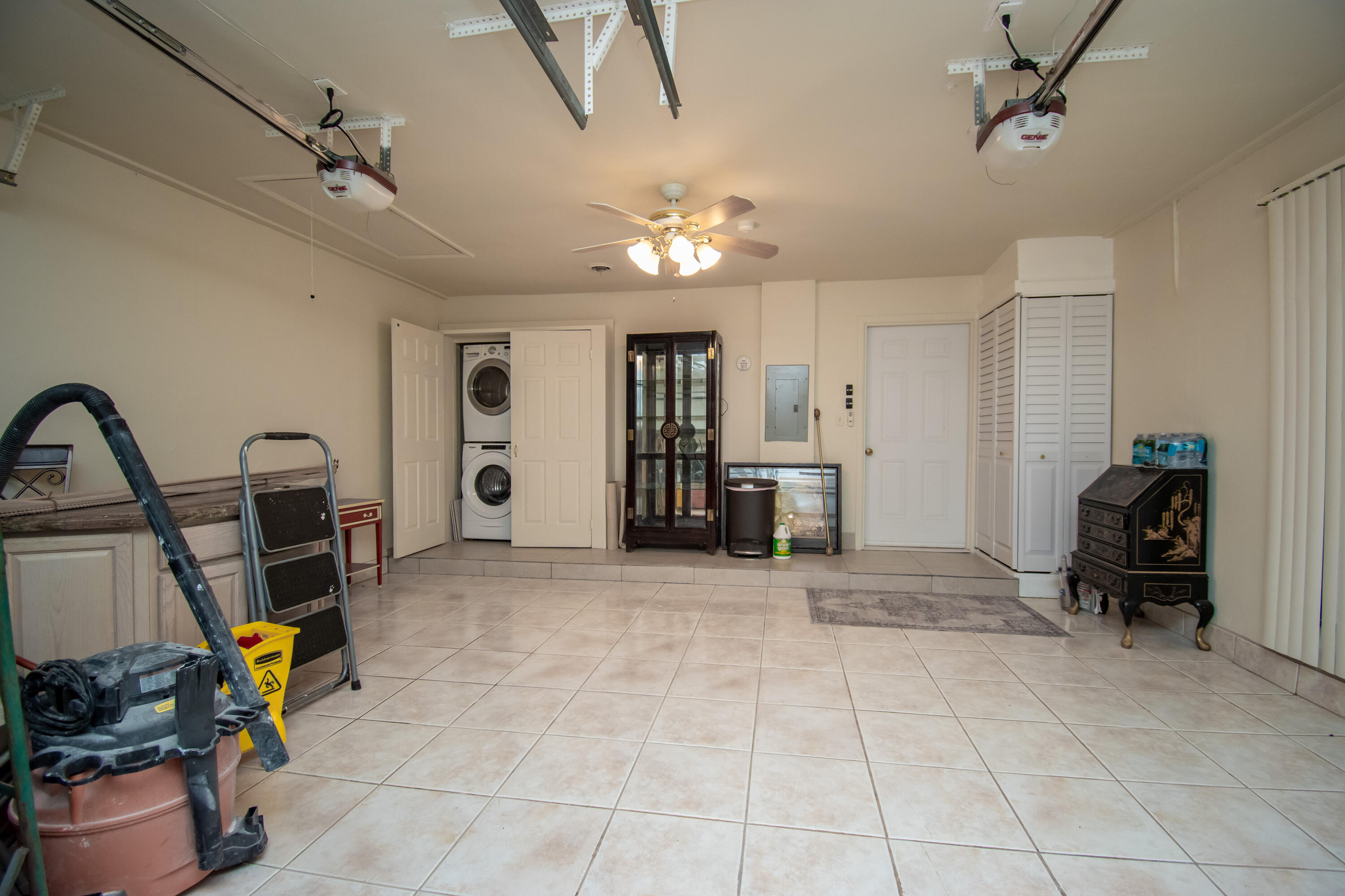 BOCA AZUL PH 1 - Residential Lease