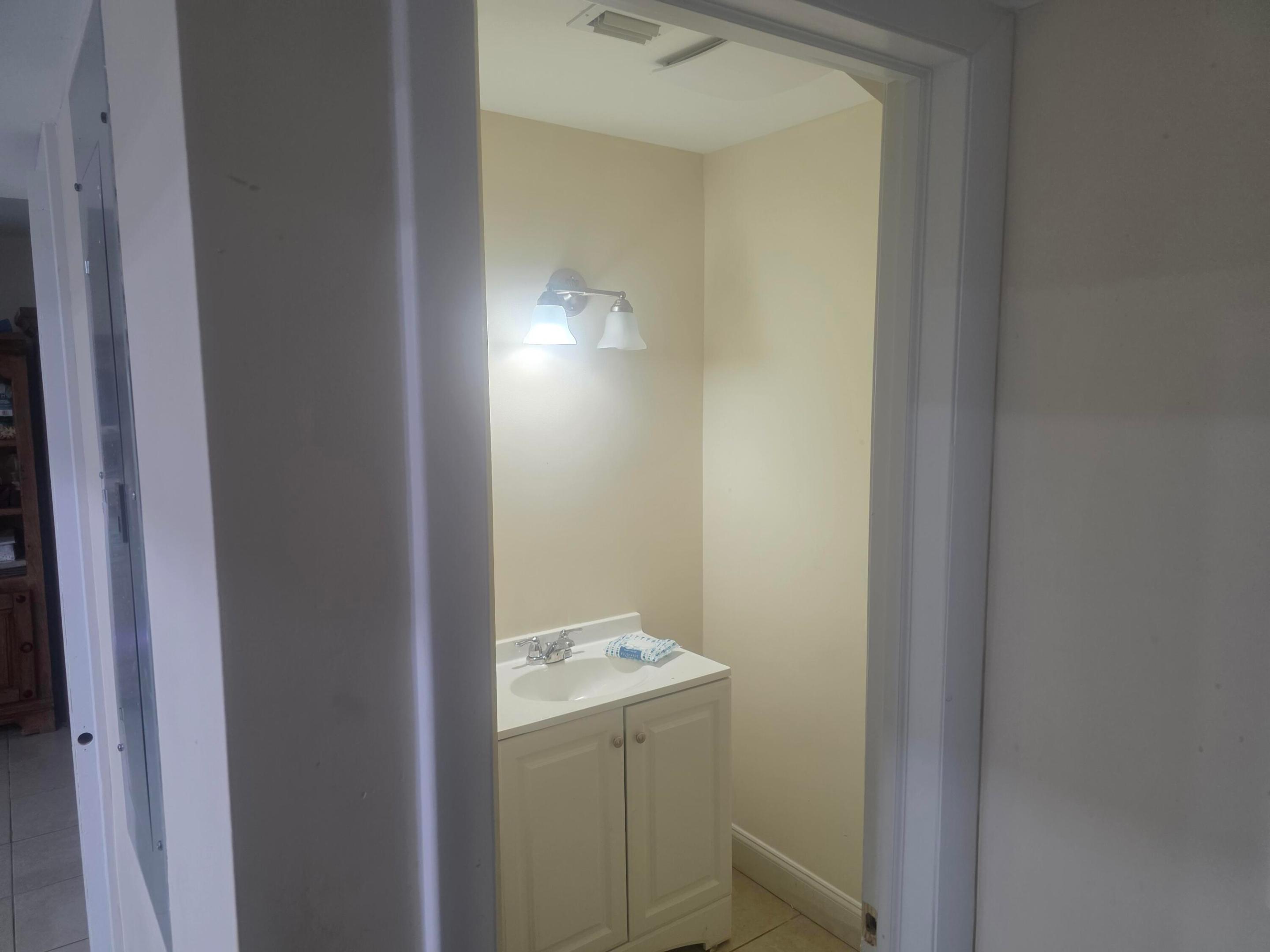 Completely remodeled 3\2 and a half townhouse. a must see. INVESTOR'S DREAM. THIS BEAUTIFUL TOWNHOUSE RENTS FOR AT LEAST $2,500. THERE IS NO HOA FEE.  NO APPROVAL IS NEEDED. THIS TOWNHOUSE FEATURES Tiled FLOORS, Gray KITCHEN CABINETS.  The brand-new kitchen includes modern cabinets, granite countertops, and stainless steel appliances 1/2 BATHROOM DOWNSTAIRS FOR THE GUEST AND 1 MASTER SUITE: BEDROOMS WITH it's OWN BATHROOMS UPSTAIRS. THIS PROPERTY ALSO HAS ITS OWN PRIVATE BACKYARD. ONLY APPLIANCES ON THE PREMISES WILL BE INCLUDED IN THE SALE. NICE QUIET AREA. WALKING DISTANCE TO UNIVERSITY DR. WHERE THERE'S TRANSPORTATIONS, STORES, WORSHIP PLACES, SCHOOLS, ETC...