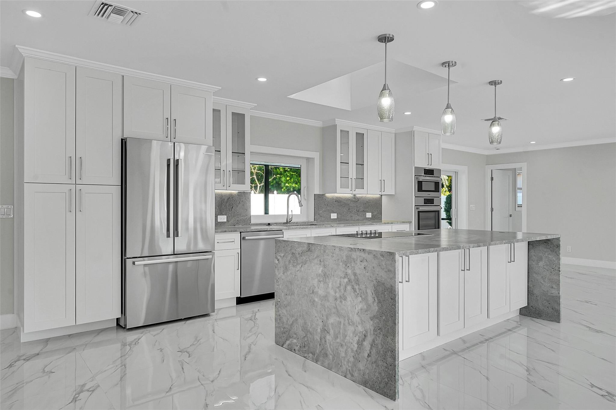 PALM BEACH ISLES 2 - Residential