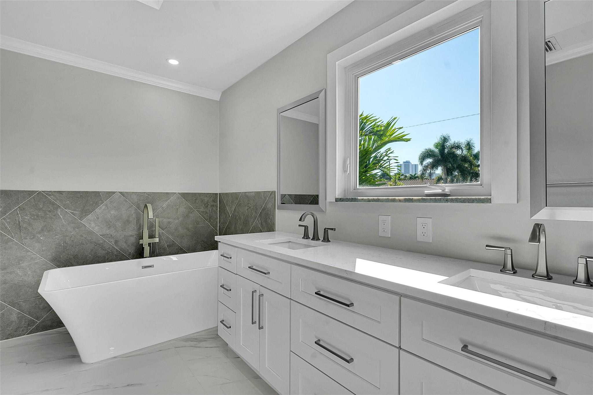 PALM BEACH ISLES 2 - Residential