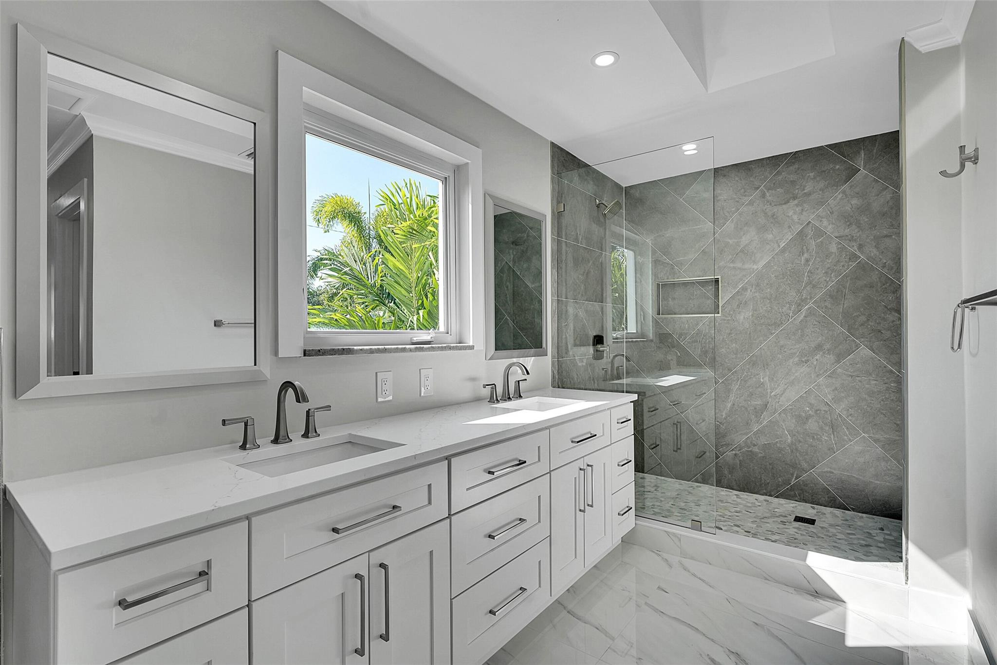 PALM BEACH ISLES 2 - Residential