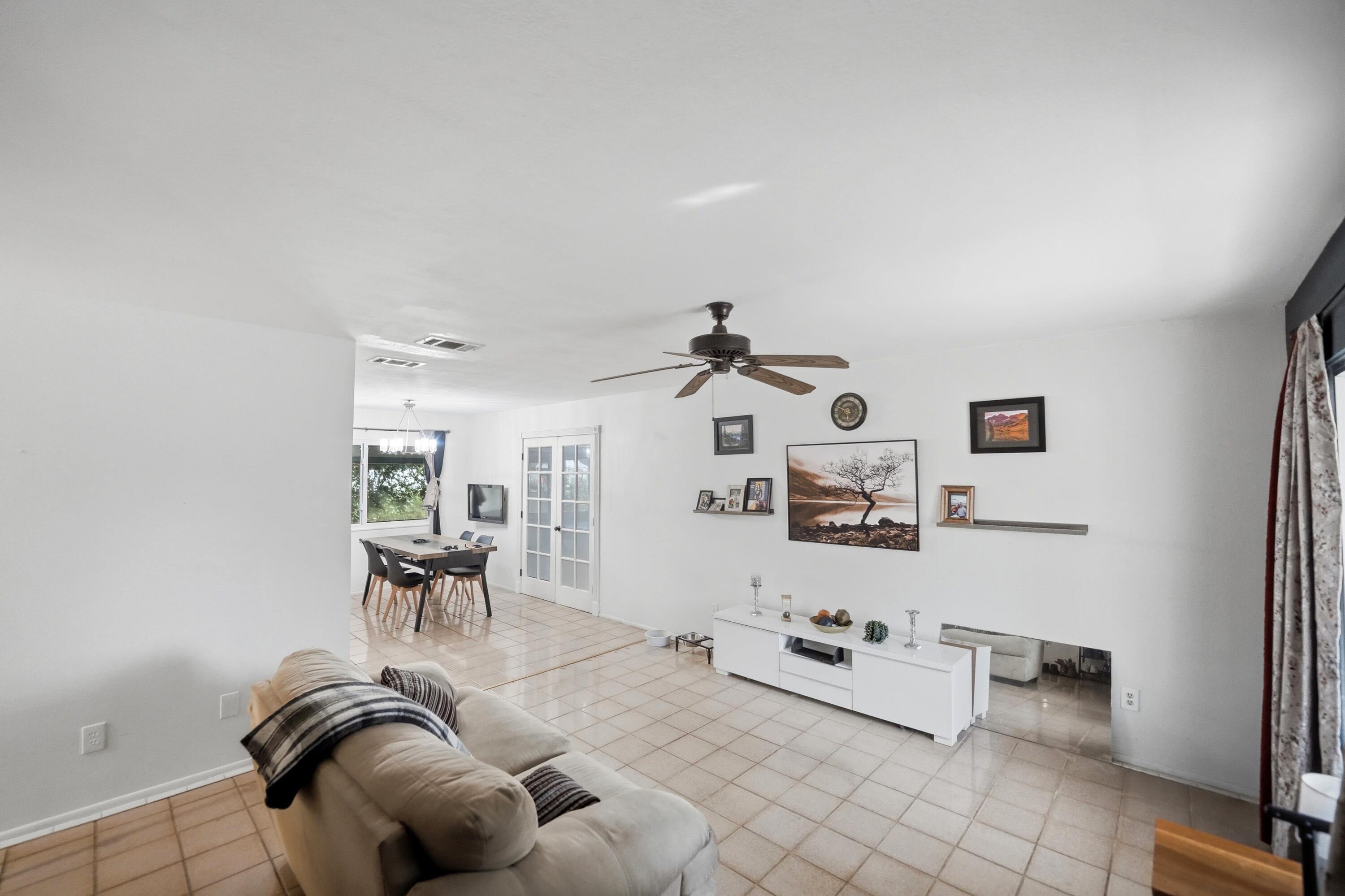 PORT ST LUCIE SECTION 42 1ST REPLAT - Residential