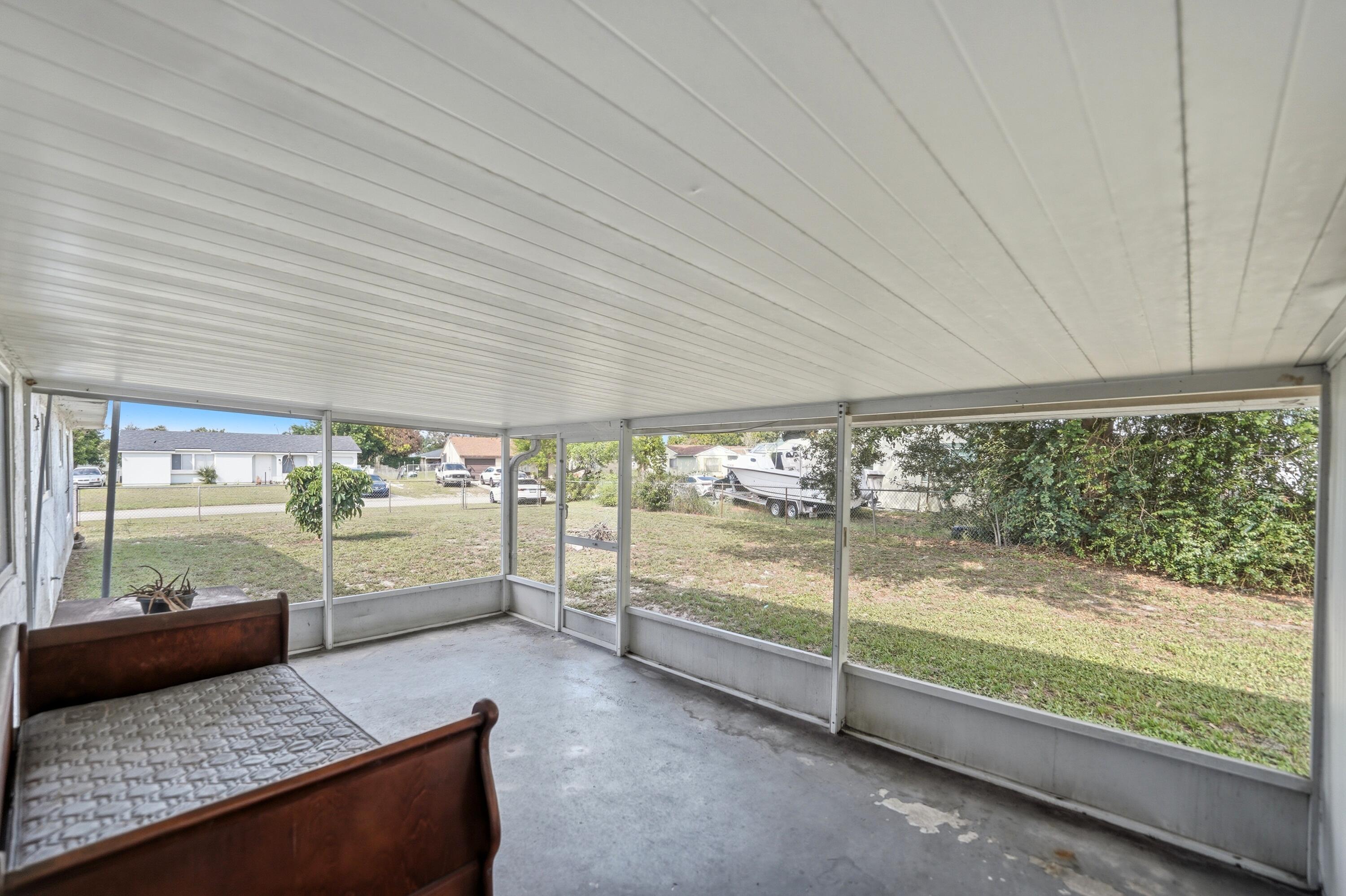 PORT ST LUCIE SECTION 42 1ST REPLAT - Residential