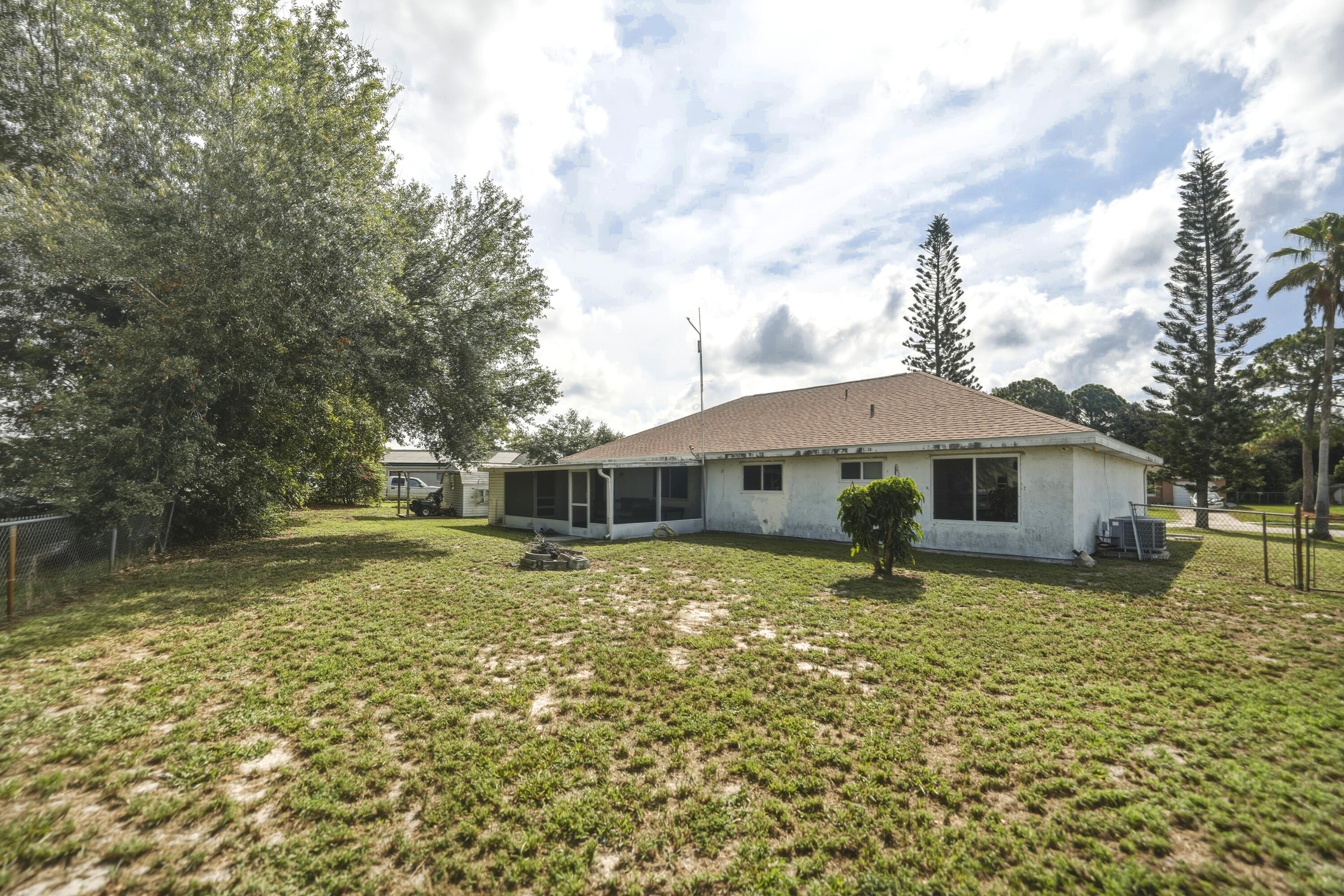 PORT ST LUCIE SECTION 42 1ST REPLAT - Residential