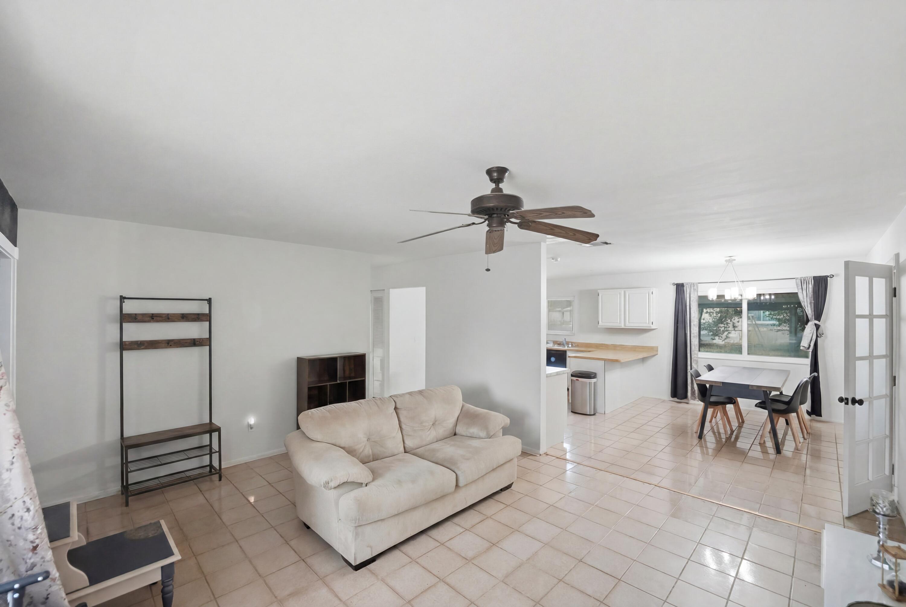 PORT ST LUCIE SECTION 42 1ST REPLAT - Residential