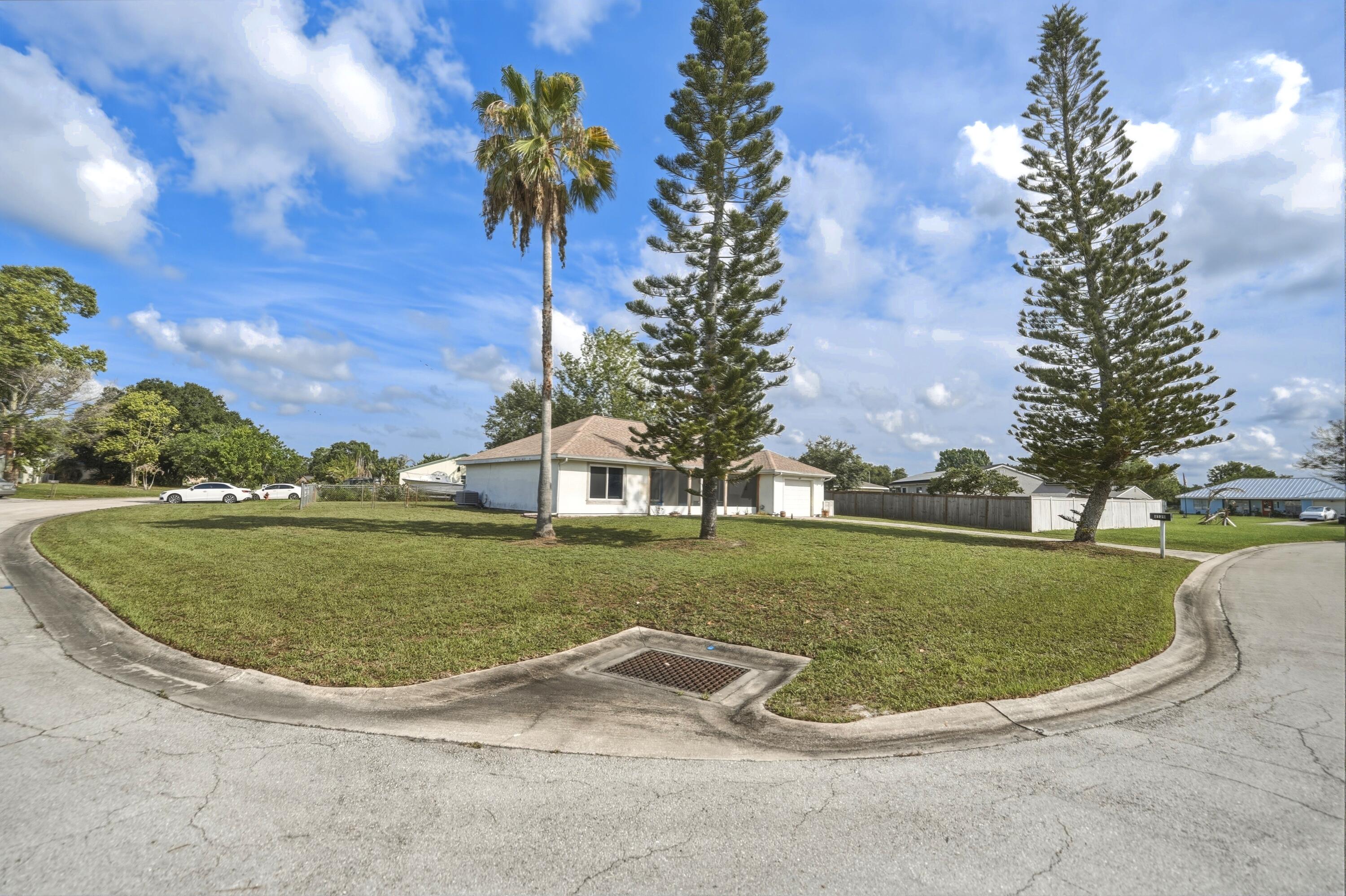 PORT ST LUCIE SECTION 42 1ST REPLAT - Residential