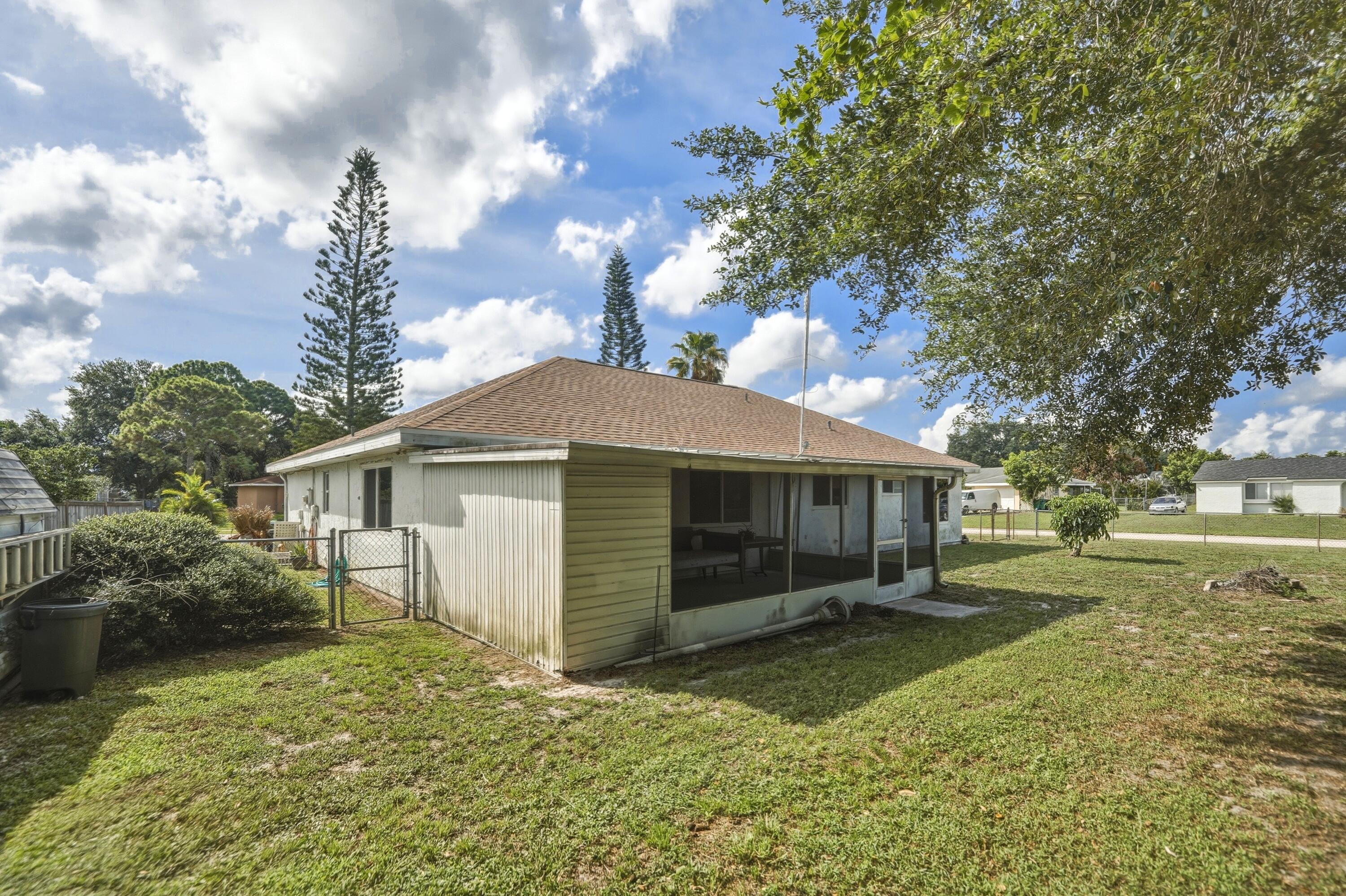 PORT ST LUCIE SECTION 42 1ST REPLAT - Residential
