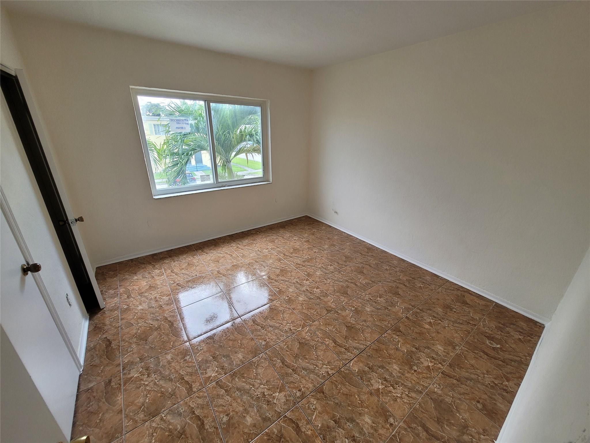 SUNSET PALM VILLAS CONDO - Residential