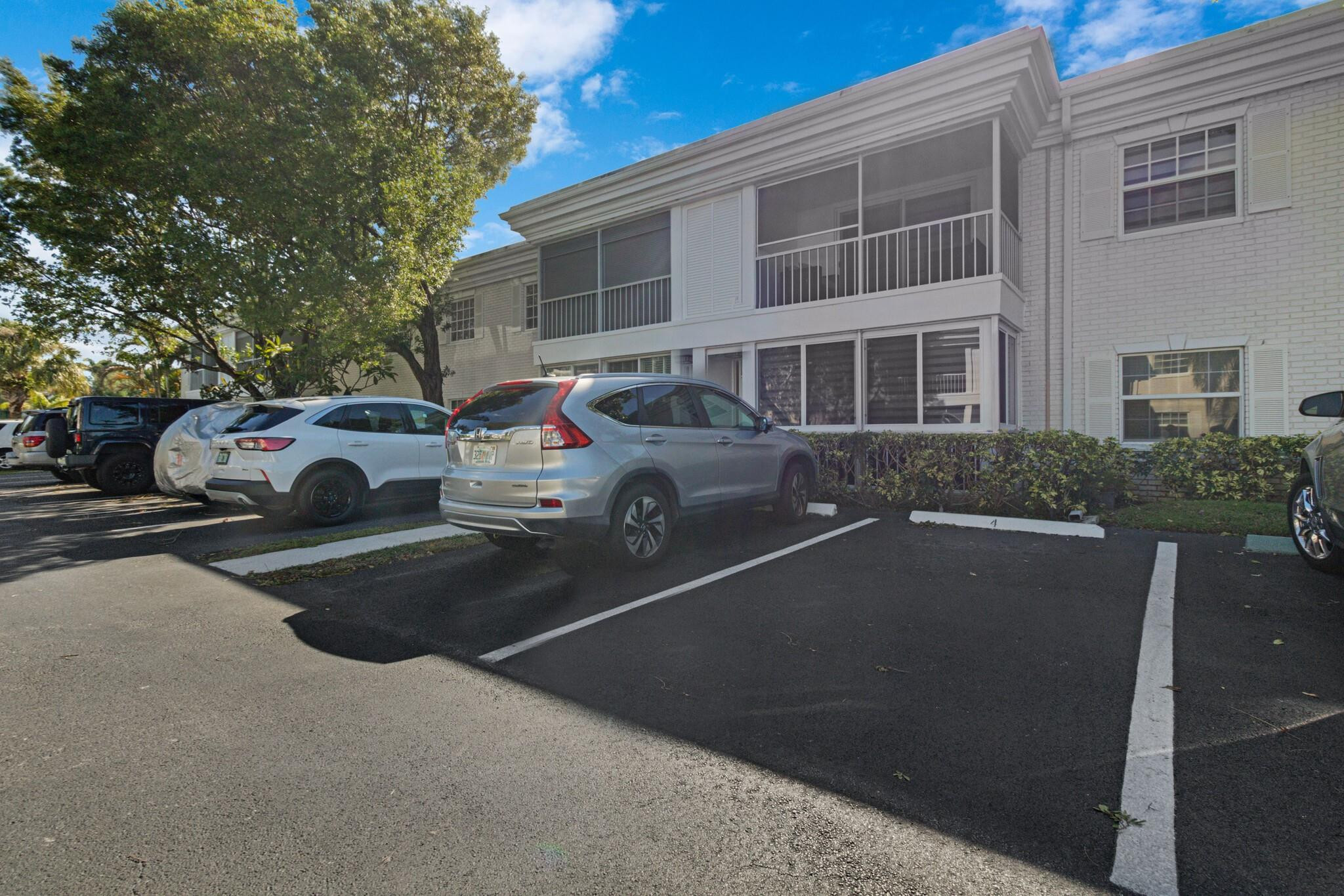 BAY COLONY CLUB CONDO - Residential Lease