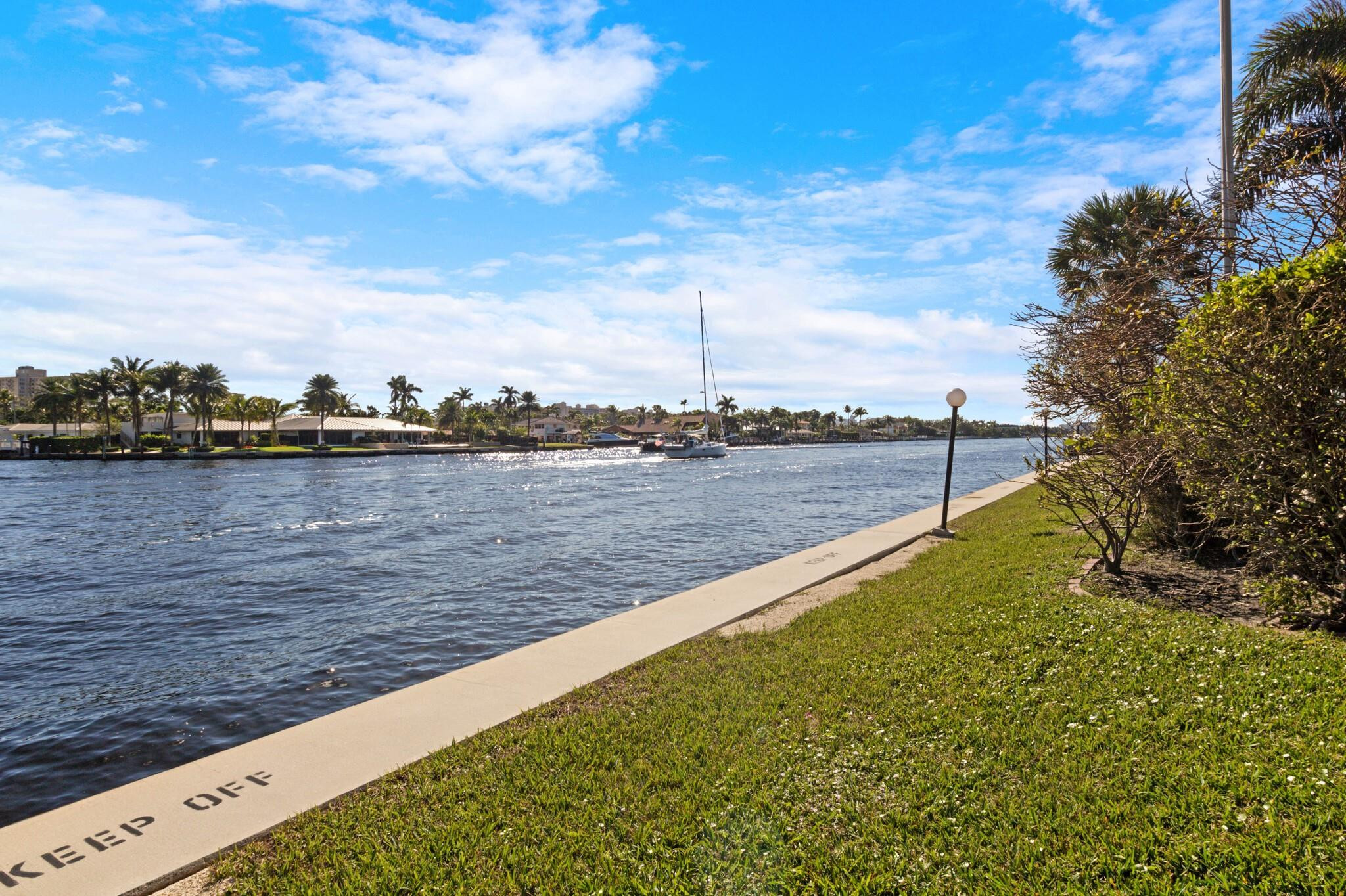 BAY COLONY CLUB CONDO - Residential Lease