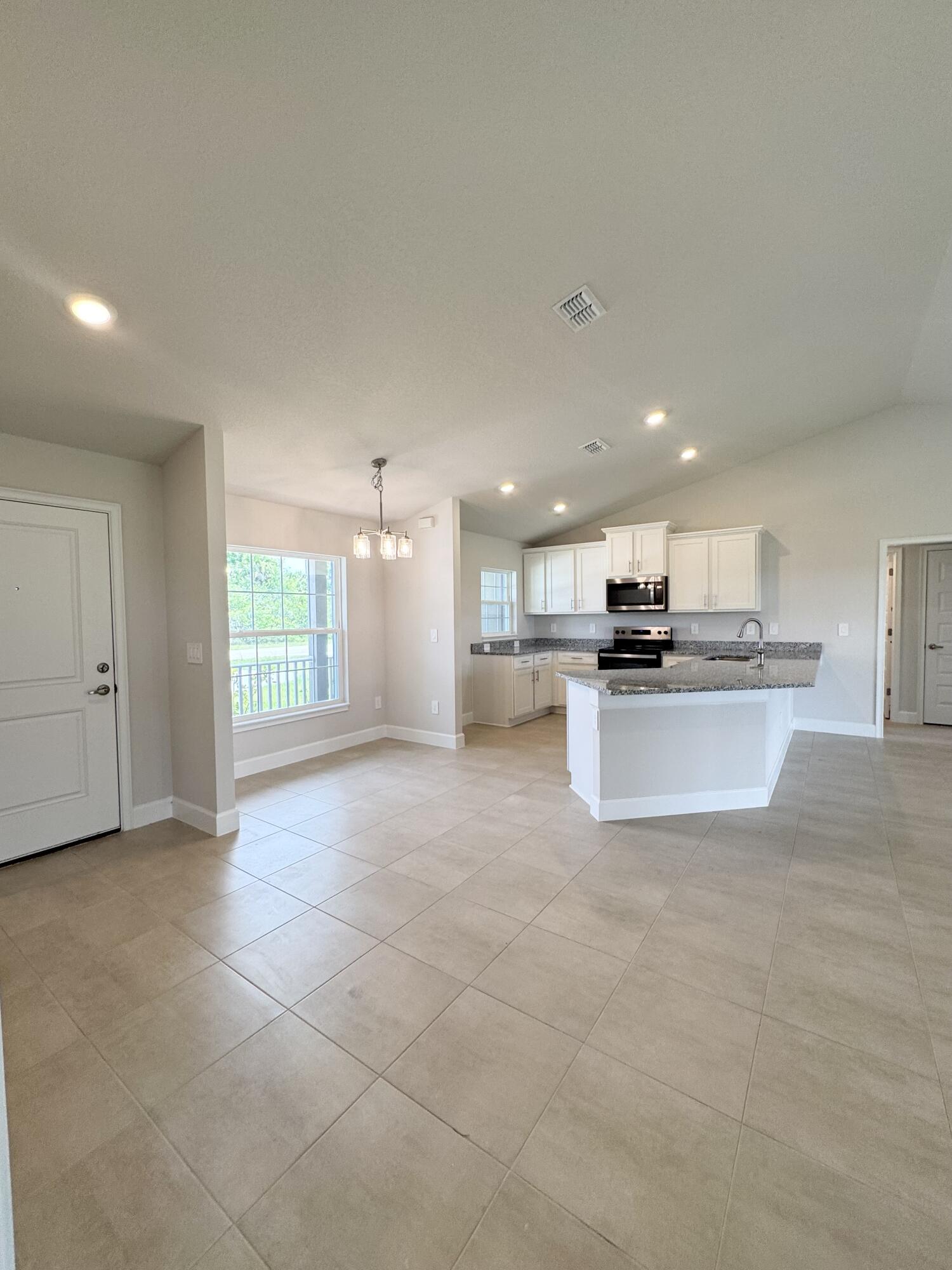 PORT ST LUCIE SECTION 33 - Residential