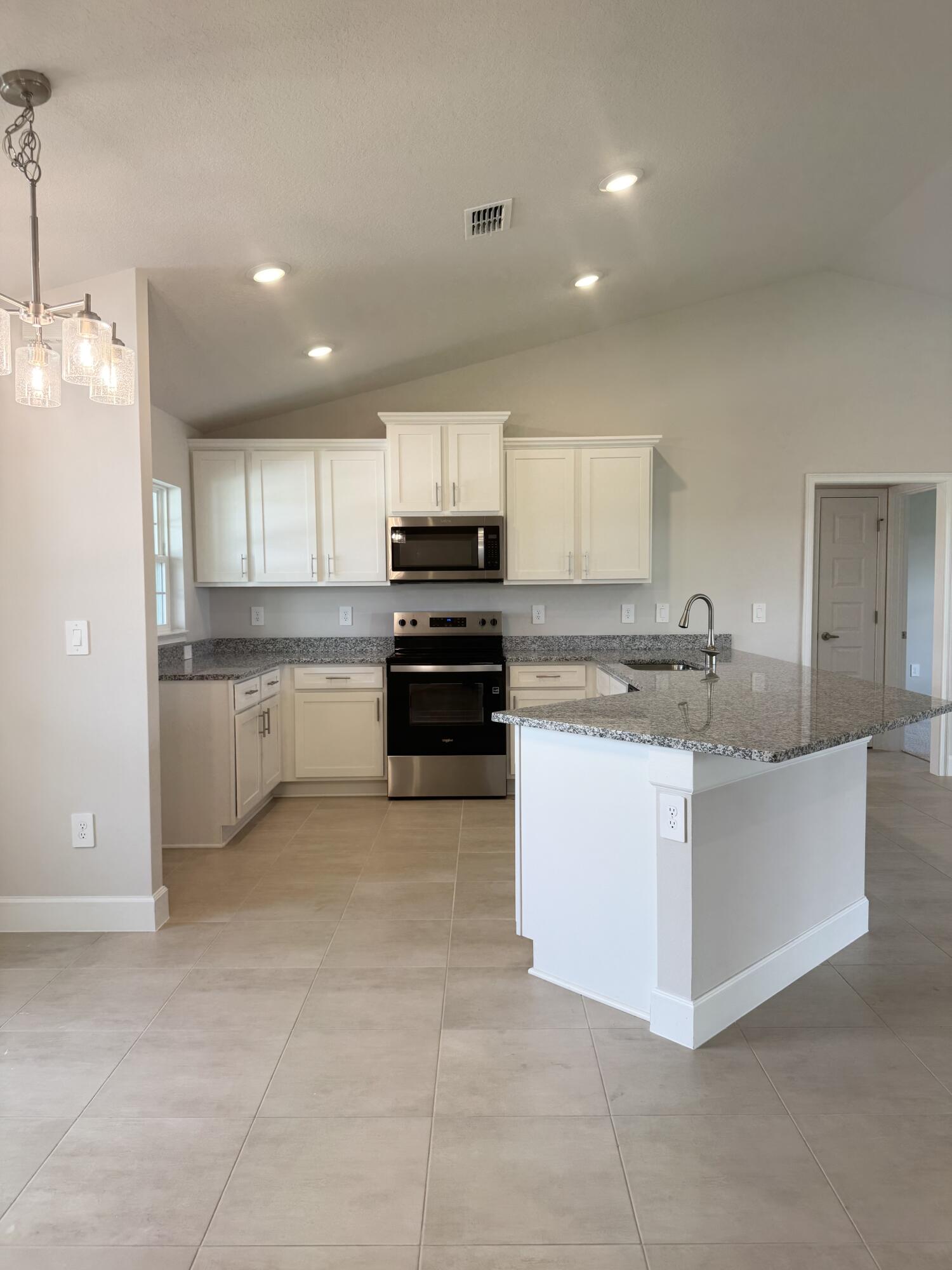 PORT ST LUCIE SECTION 33 - Residential