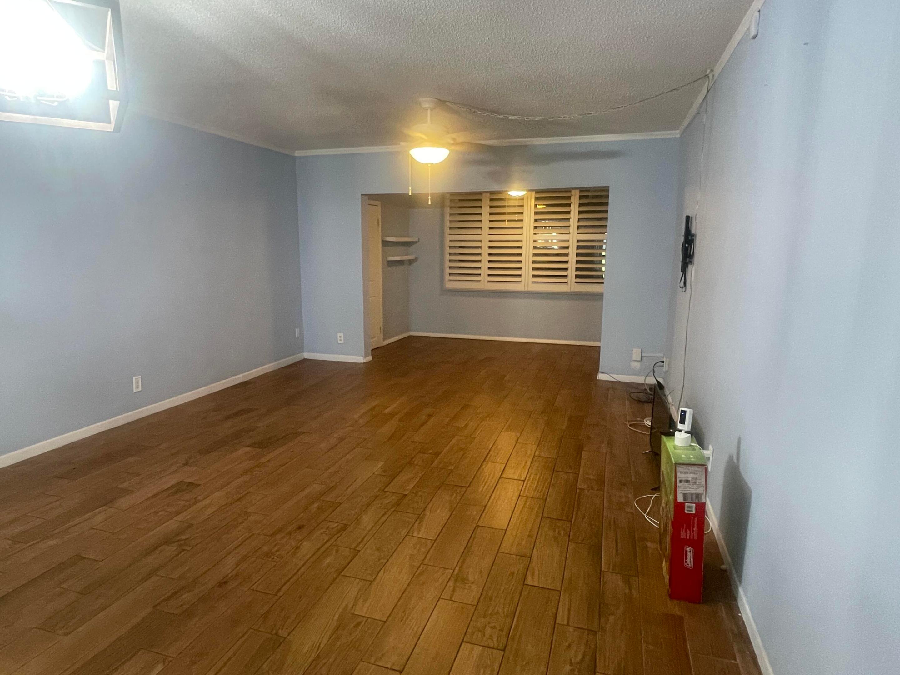 LAKESIDE VILLAGE CONDO 6 - Residential