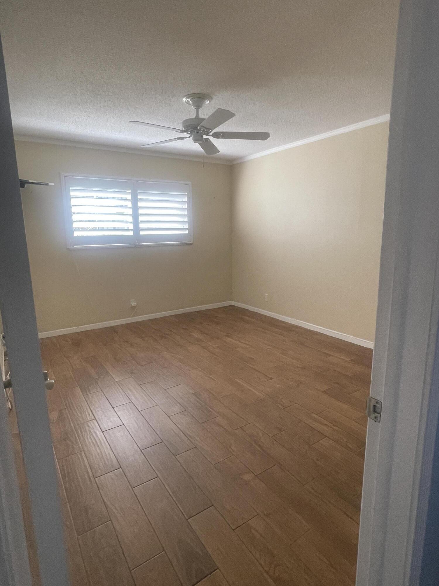 LAKESIDE VILLAGE CONDO 6 - Residential