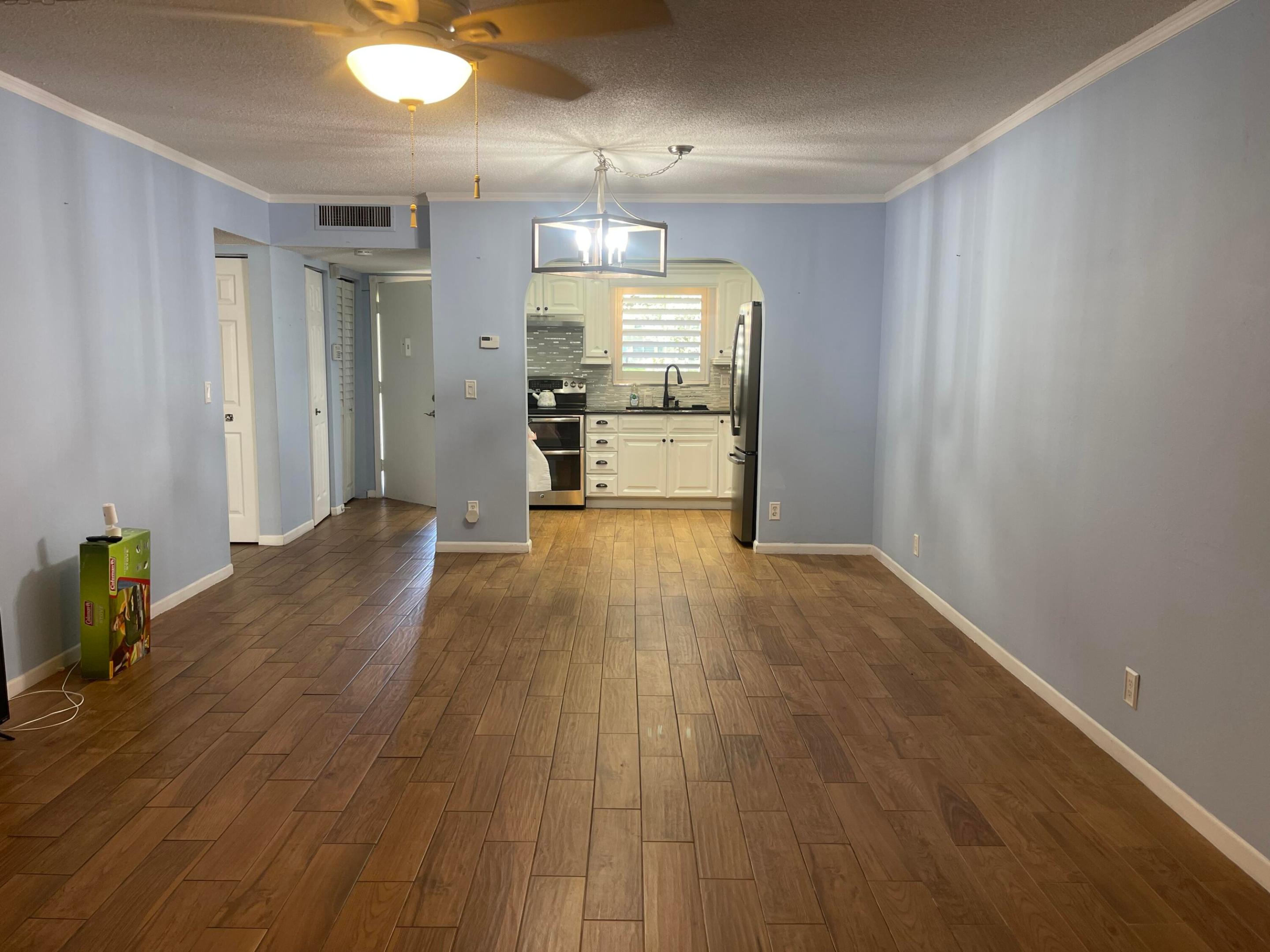 LAKESIDE VILLAGE CONDO 6 - Residential