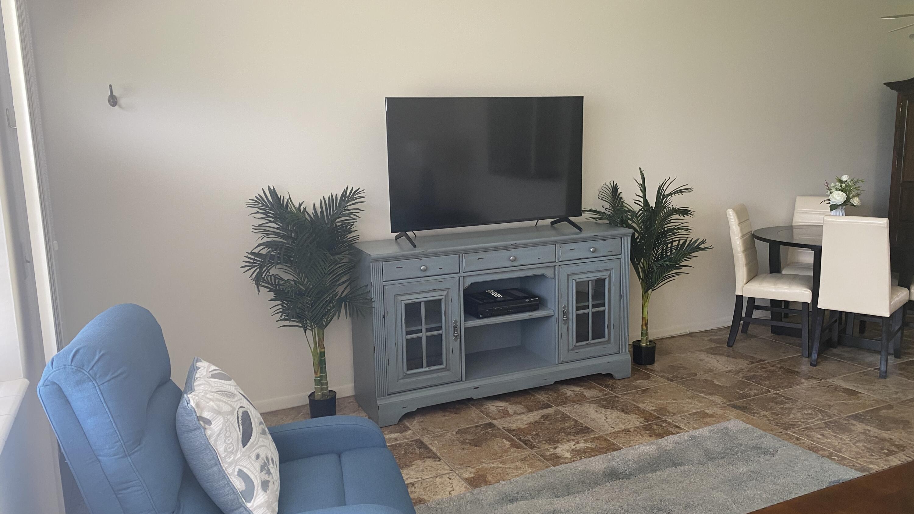 EASTHAMPTON CONDO - Residential
