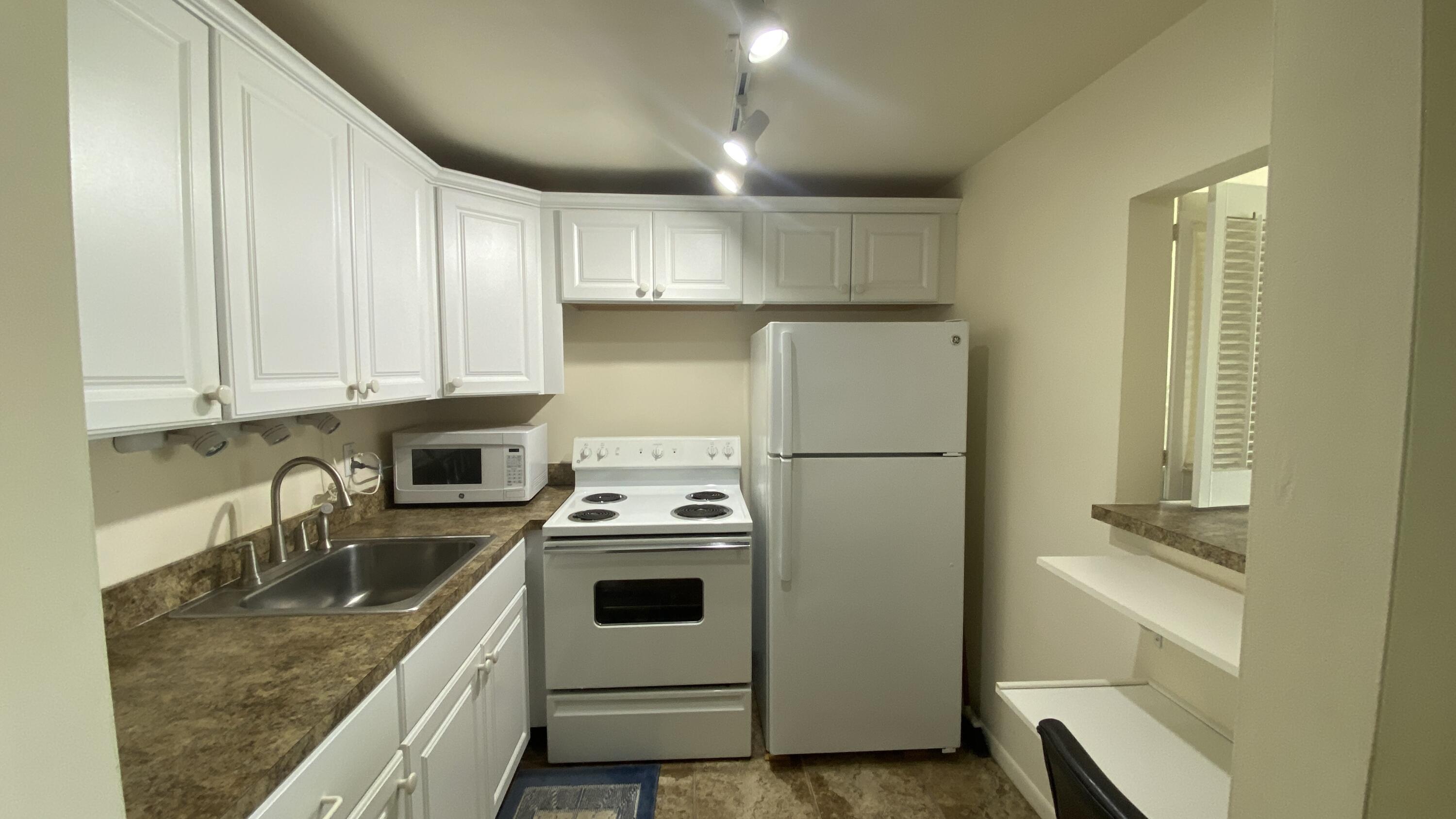 EASTHAMPTON CONDO - Residential