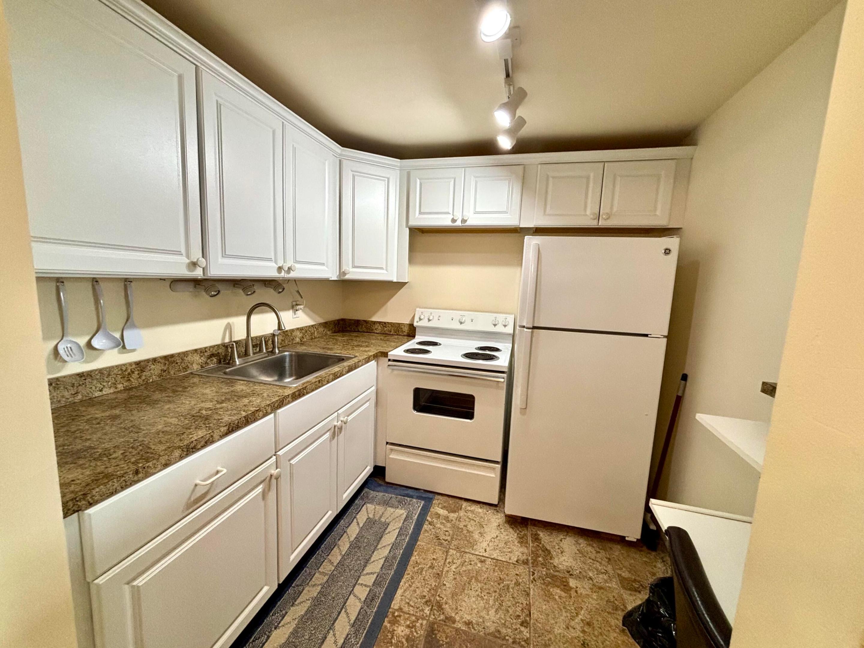 EASTHAMPTON CONDO - Residential