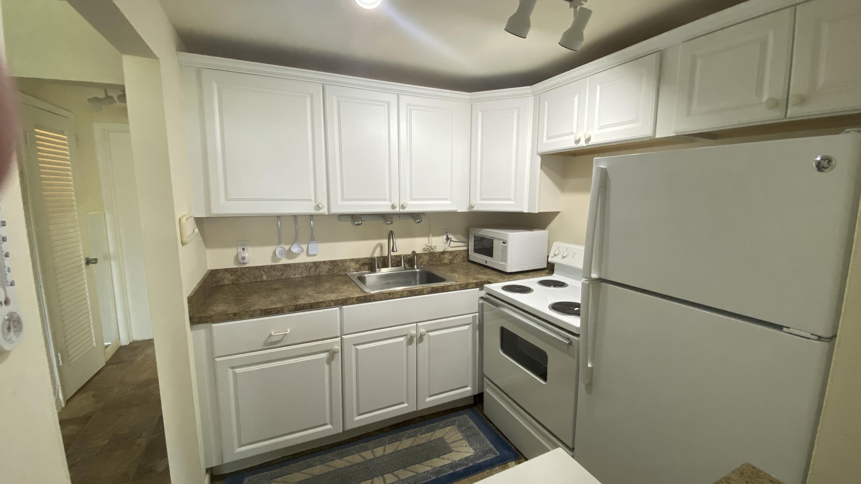 EASTHAMPTON CONDO - Residential