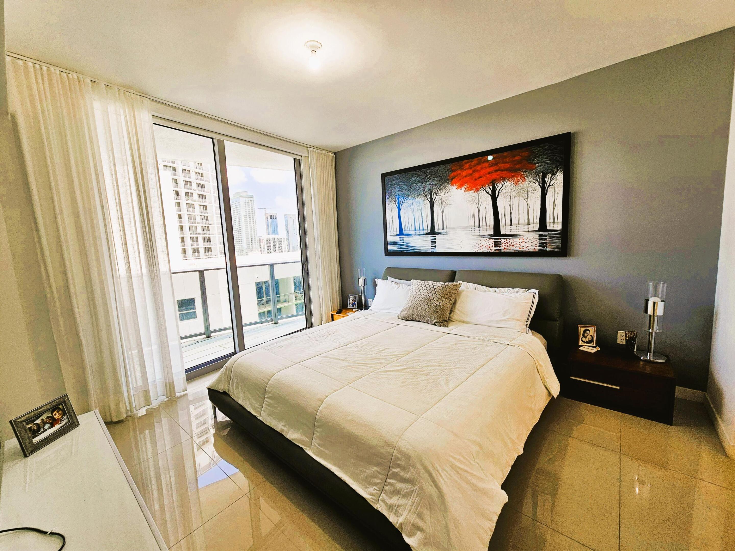 ARIA ON THE BAY CONDO - Residential