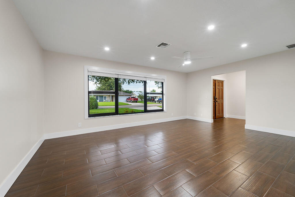 PALM BEACH GARDENS 4 - Residential Lease