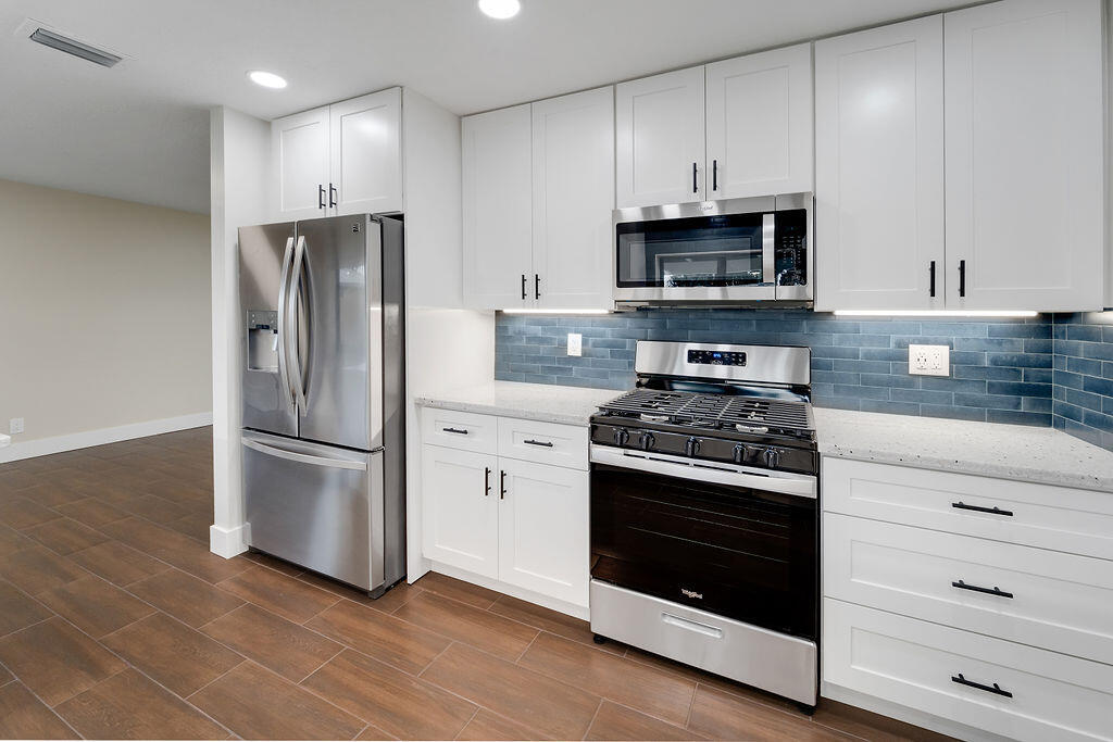 PALM BEACH GARDENS 4 - Residential Lease
