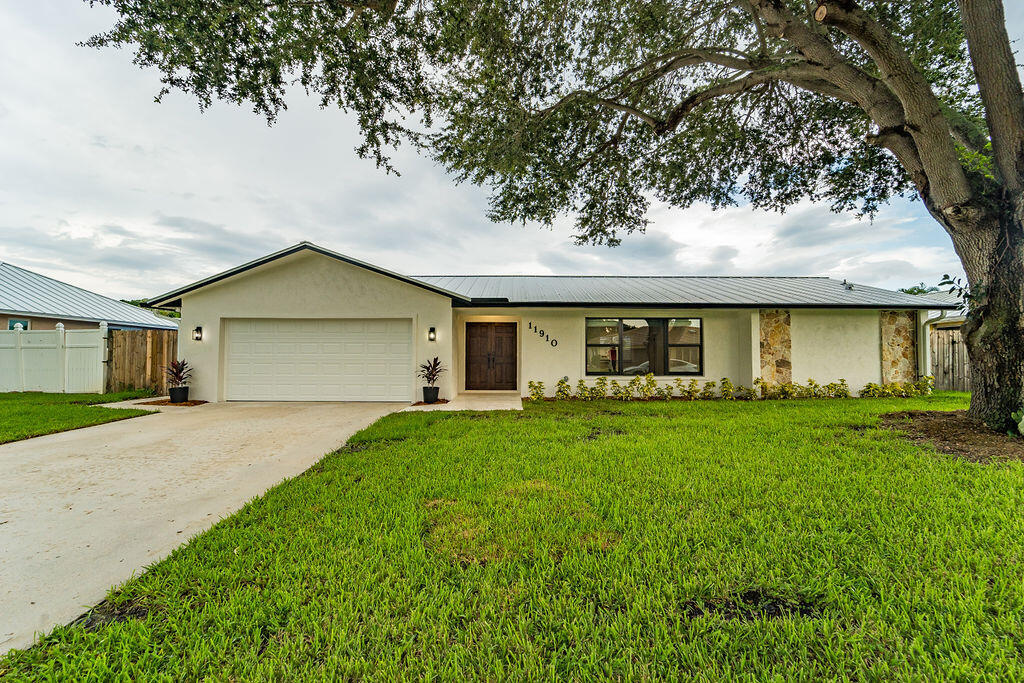 PALM BEACH GARDENS 4 - Residential Lease