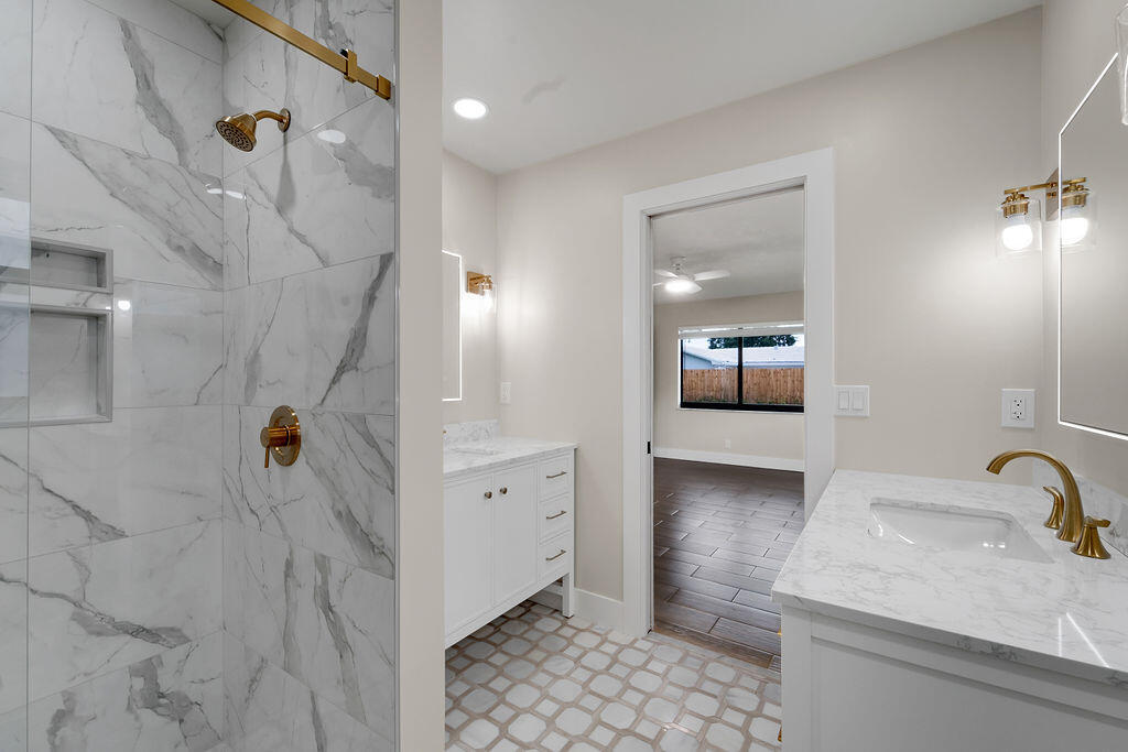 PALM BEACH GARDENS 4 - Residential Lease