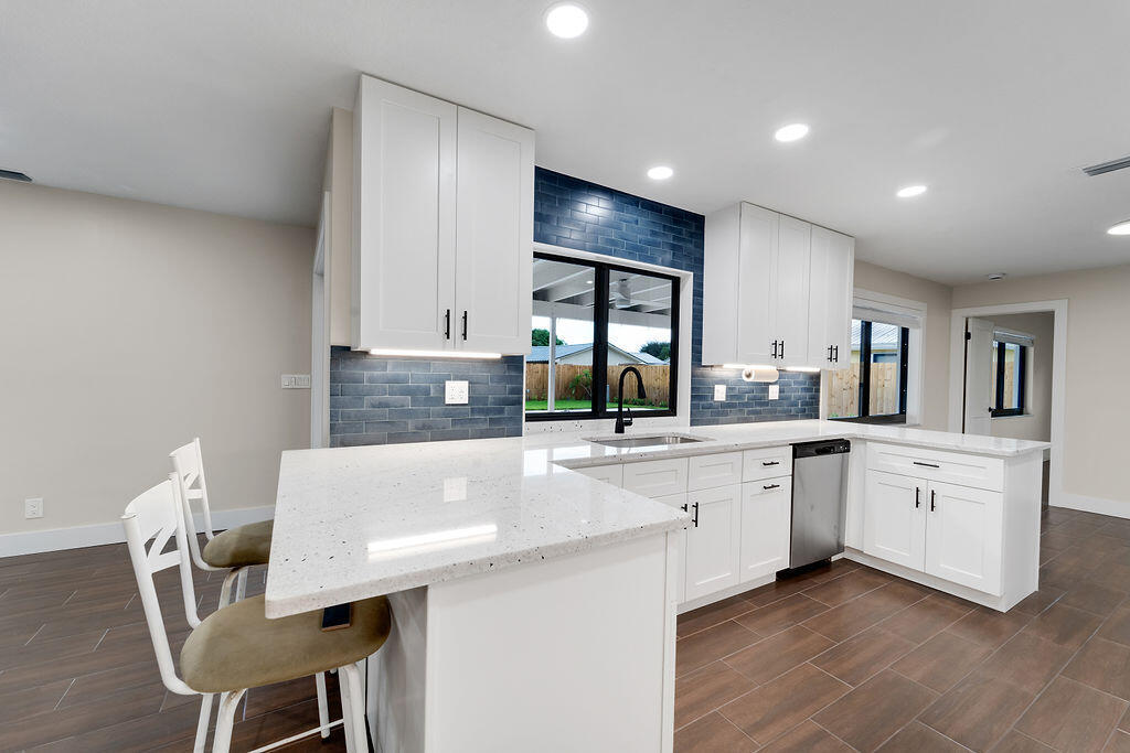 PALM BEACH GARDENS 4 - Residential Lease