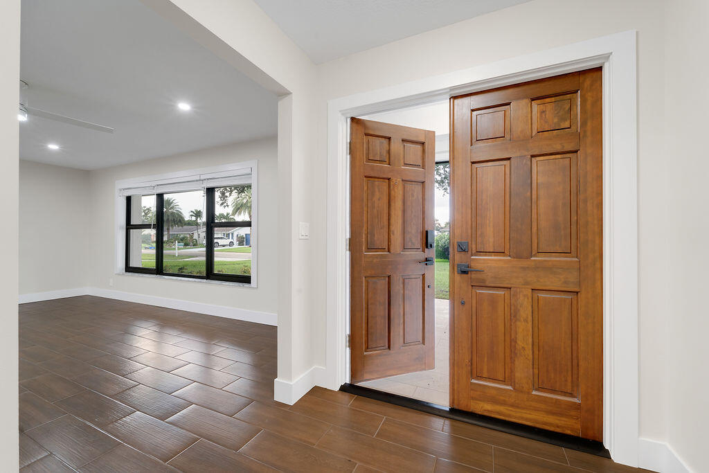 PALM BEACH GARDENS 4 - Residential Lease