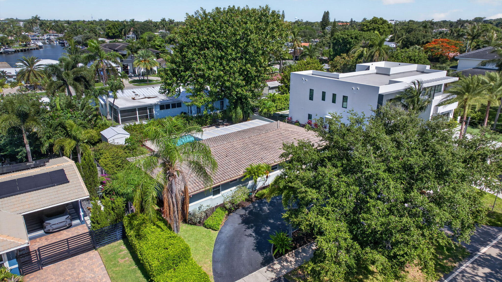 CORAL KEY VILLAS 3RD SEC - Residential