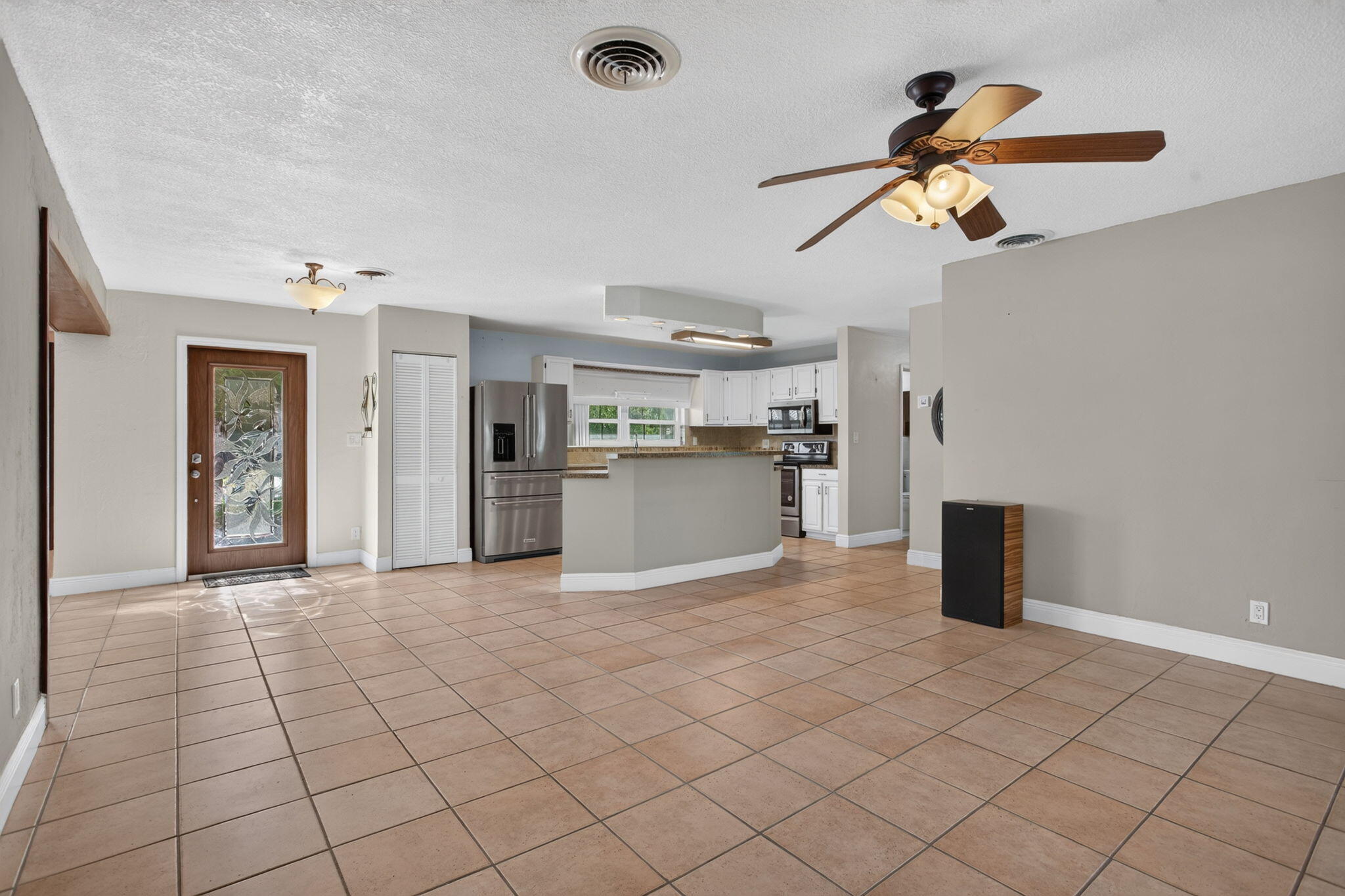 CORAL KEY VILLAS 3RD SEC - Residential