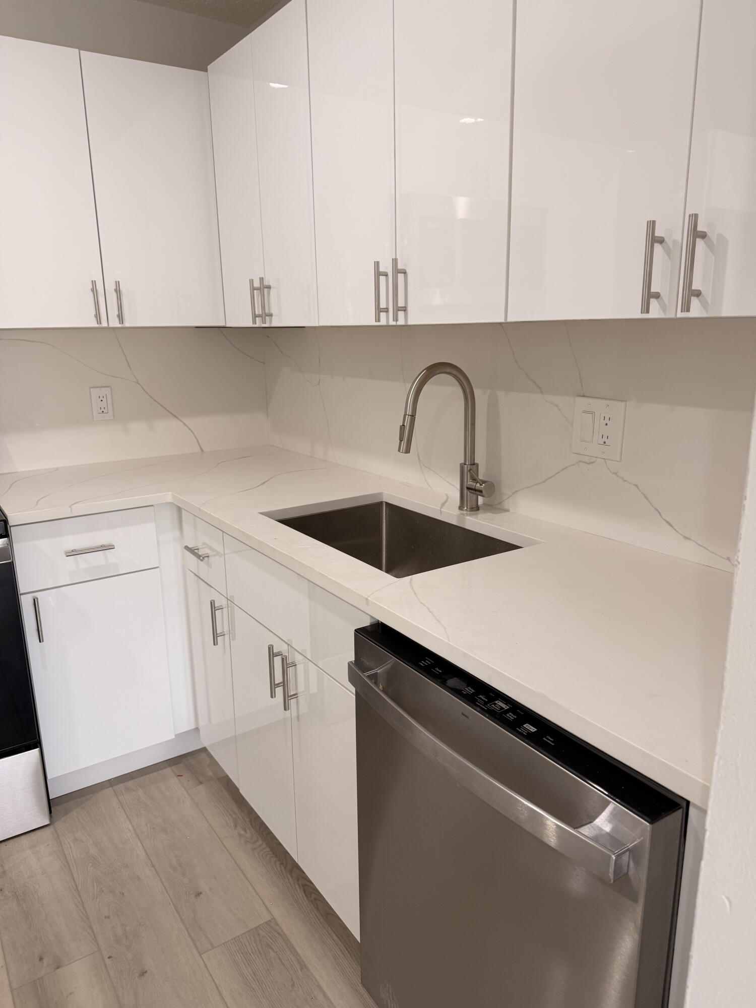 KENDALLWOOD VILLAS CONDO - Residential