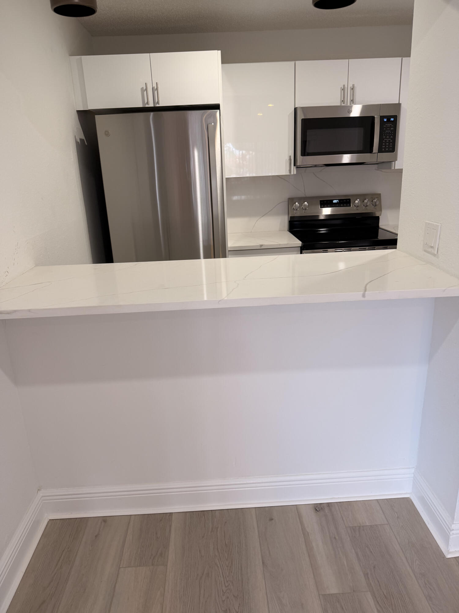 KENDALLWOOD VILLAS CONDO - Residential