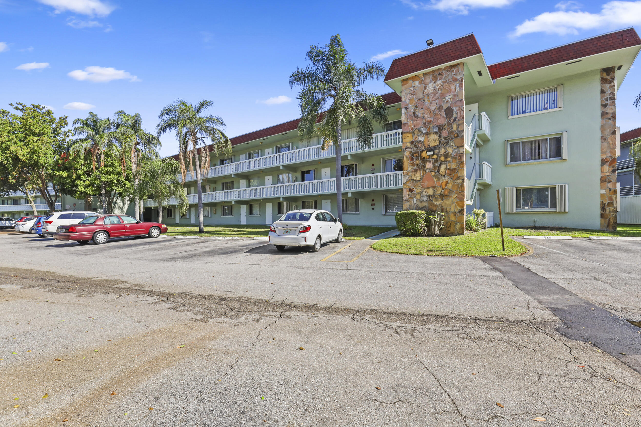 REGAL PALMS EATON CONDO - Residential
