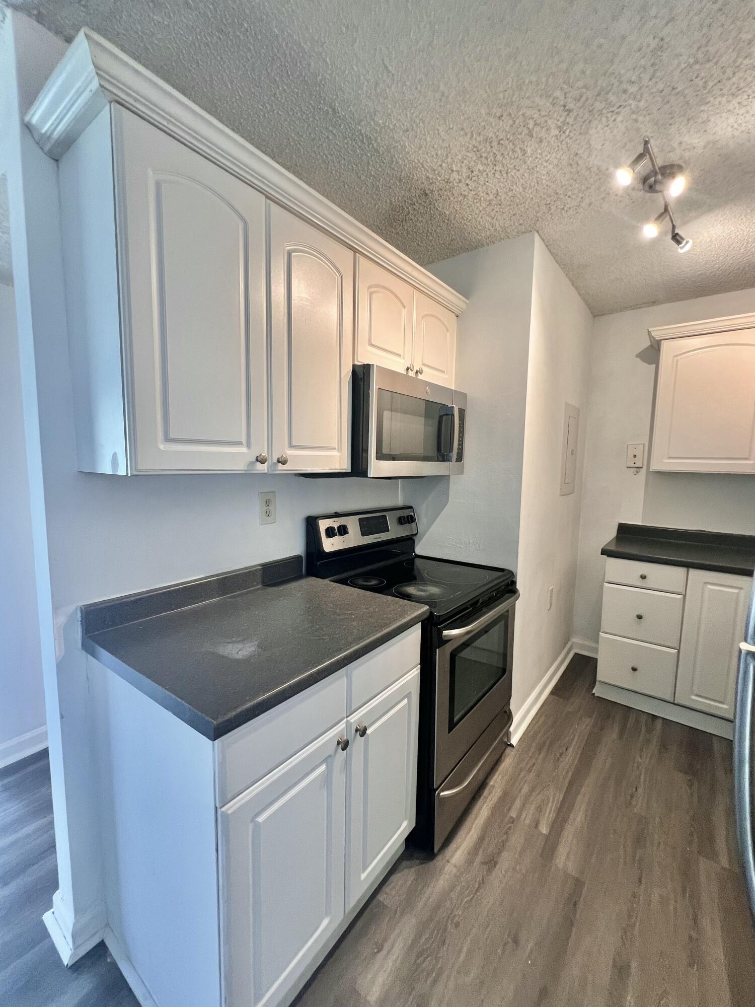 ST ANDREWS PALM BEACH CONDO V - Residential Lease