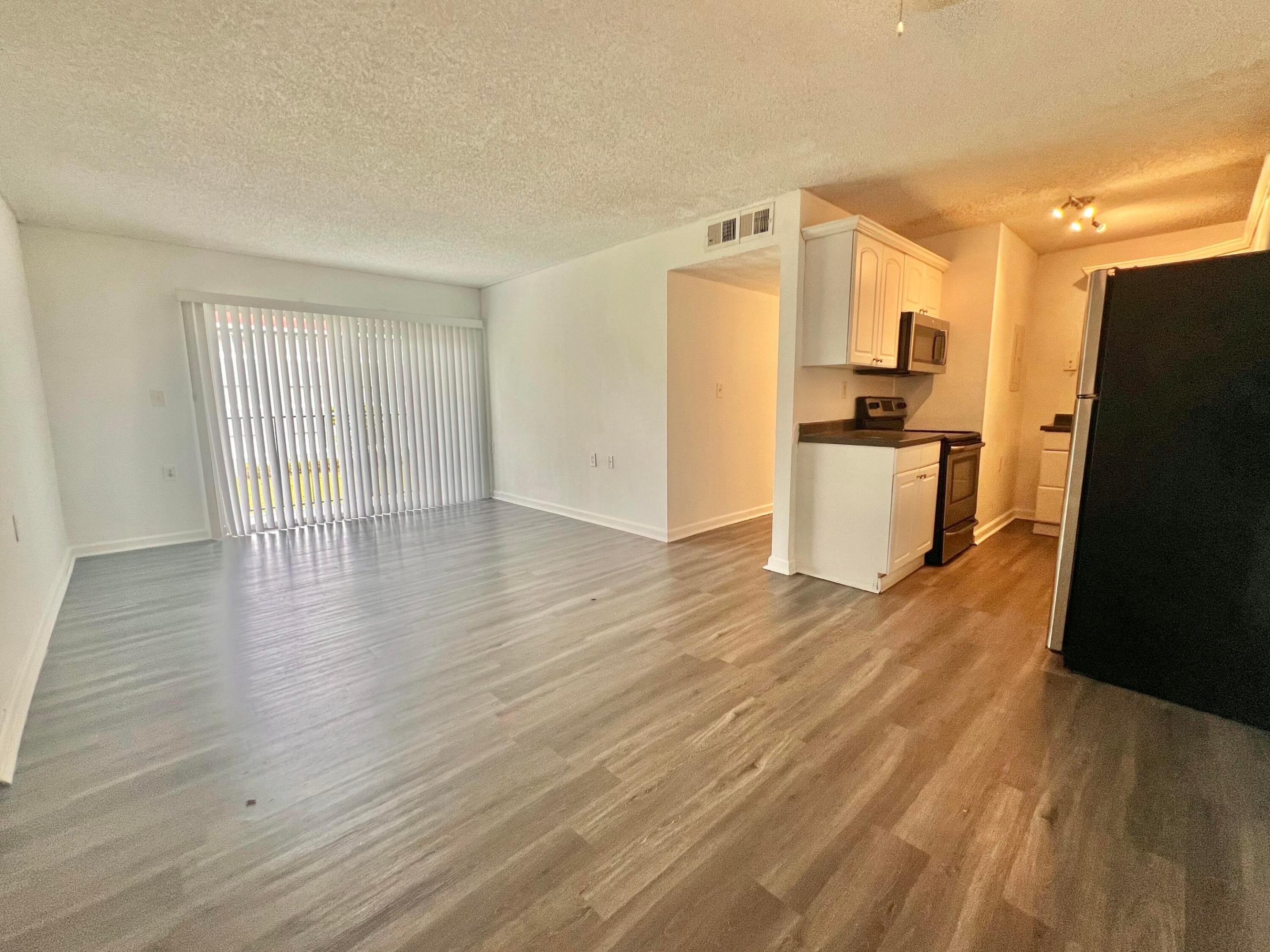 ST ANDREWS PALM BEACH CONDO V - Residential Lease