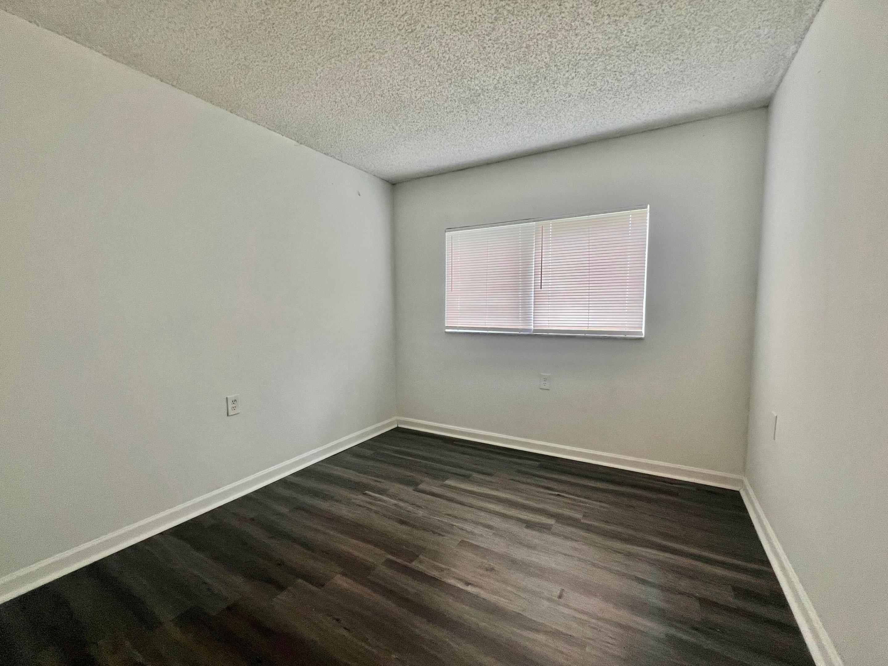 ST ANDREWS PALM BEACH CONDO V - Residential Lease