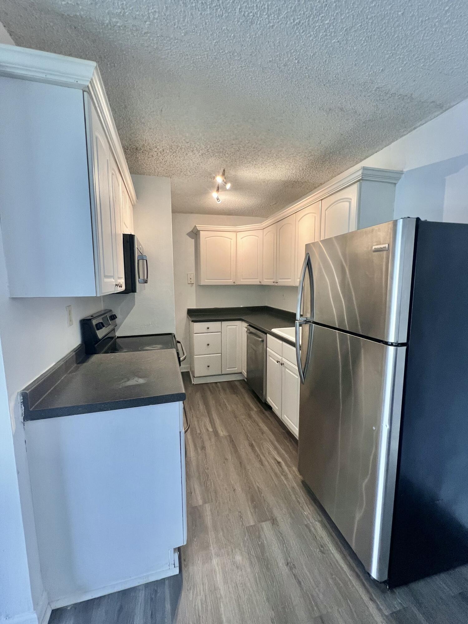 ST ANDREWS PALM BEACH CONDO V - Residential Lease