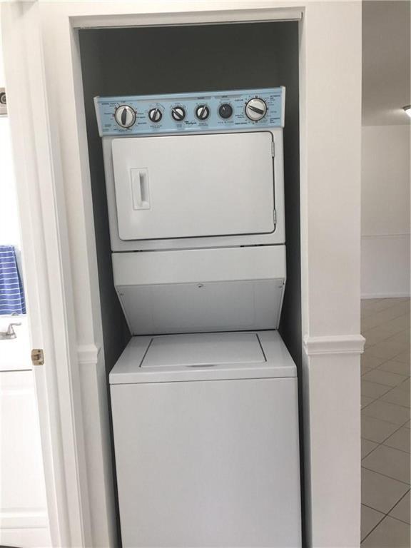 GRENADIER TRACE I CONDO - Residential