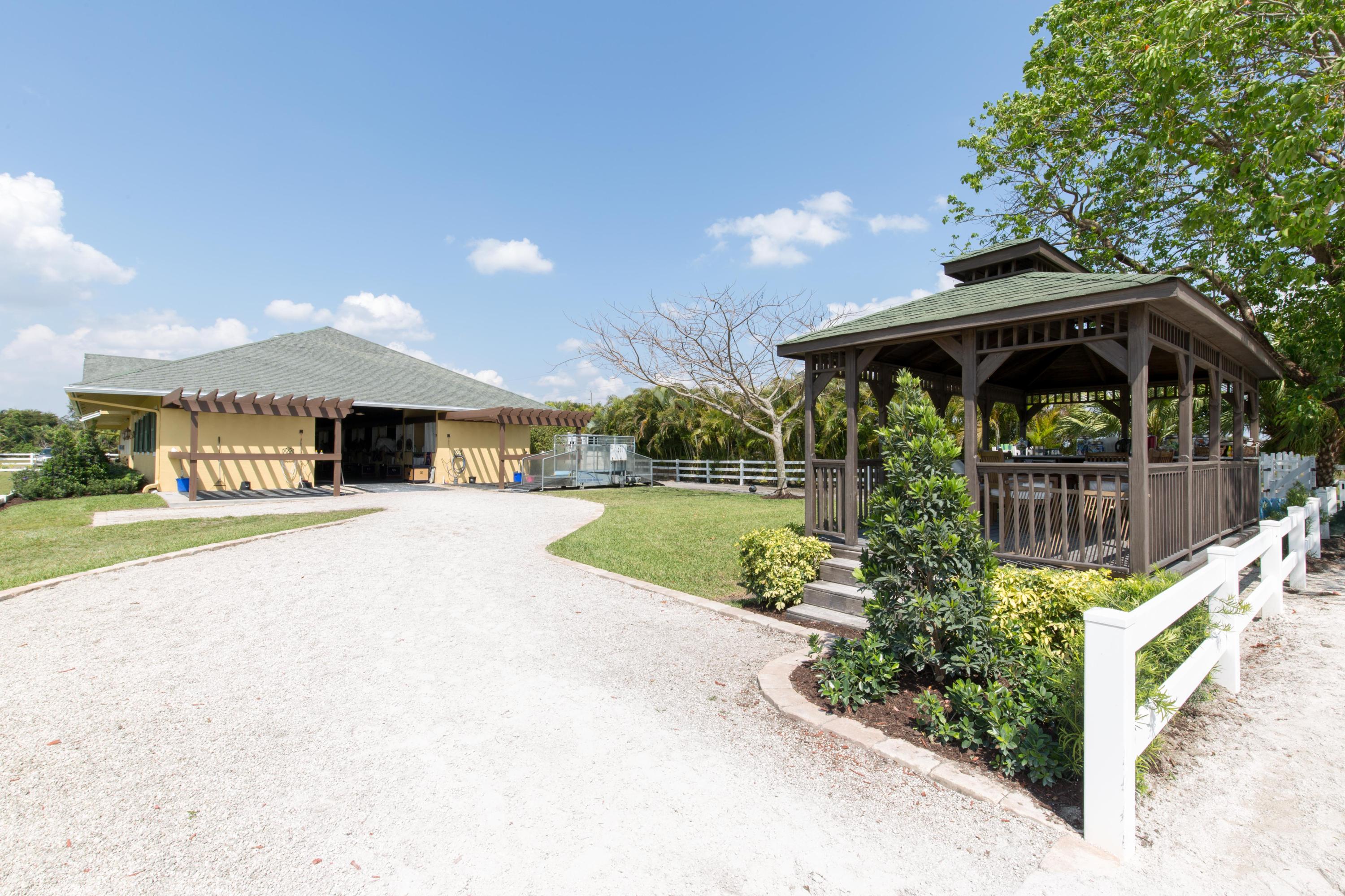 PALM BEACH POINT - Residential