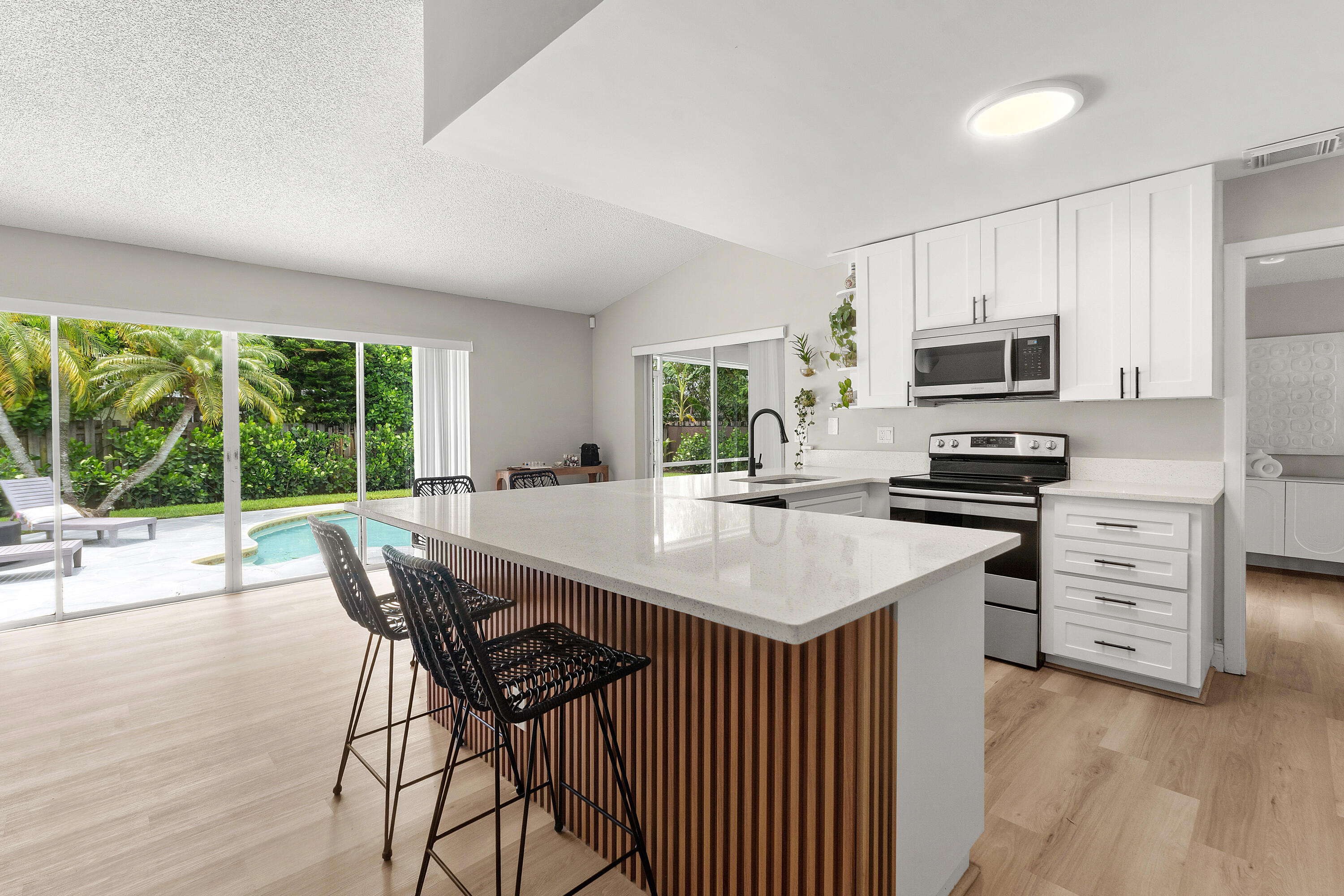 SOUTH SHORE 2 OF WELLINGTON - Residential