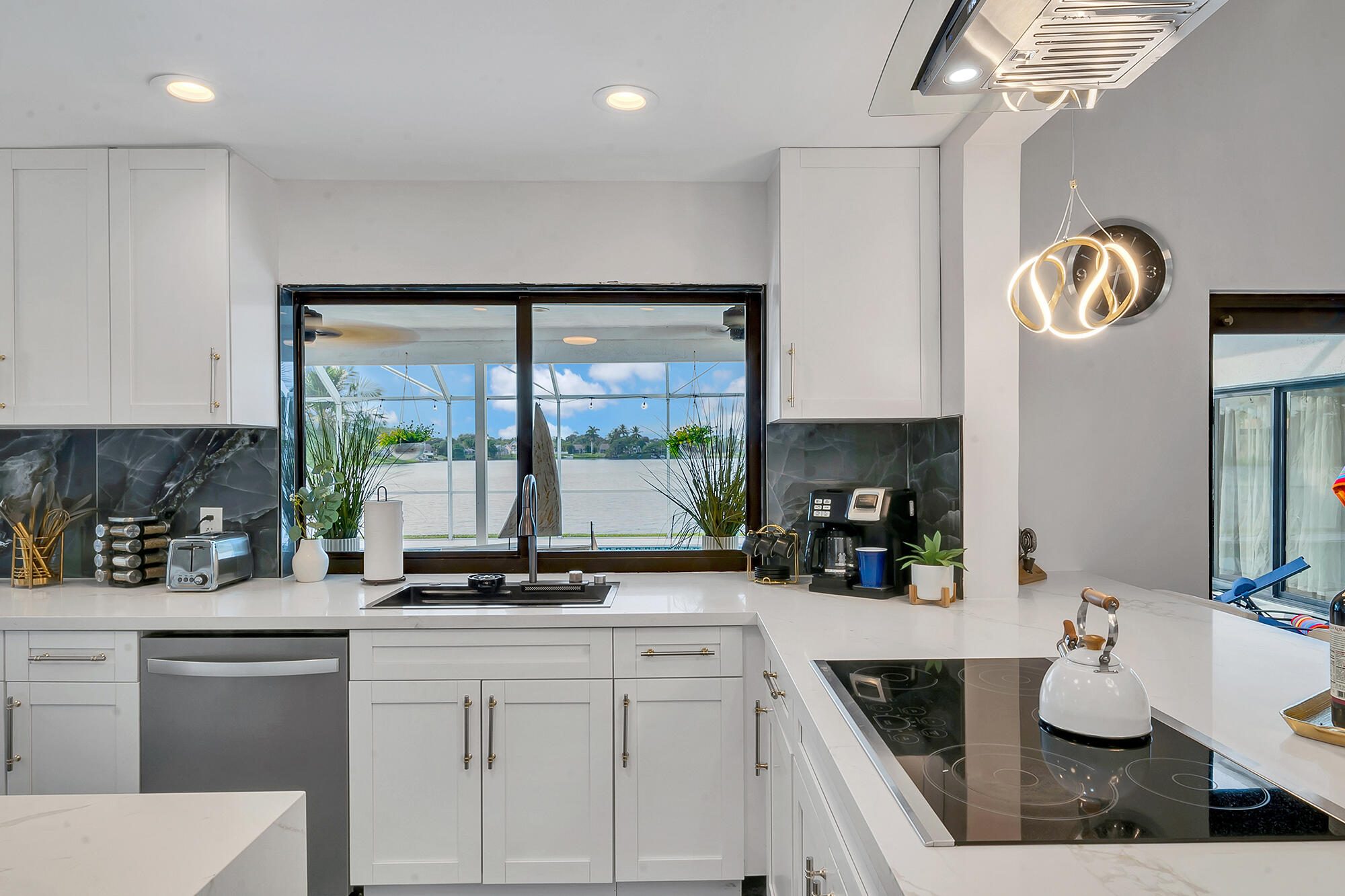 SAILBOAT POINT WELLINGTON - Residential