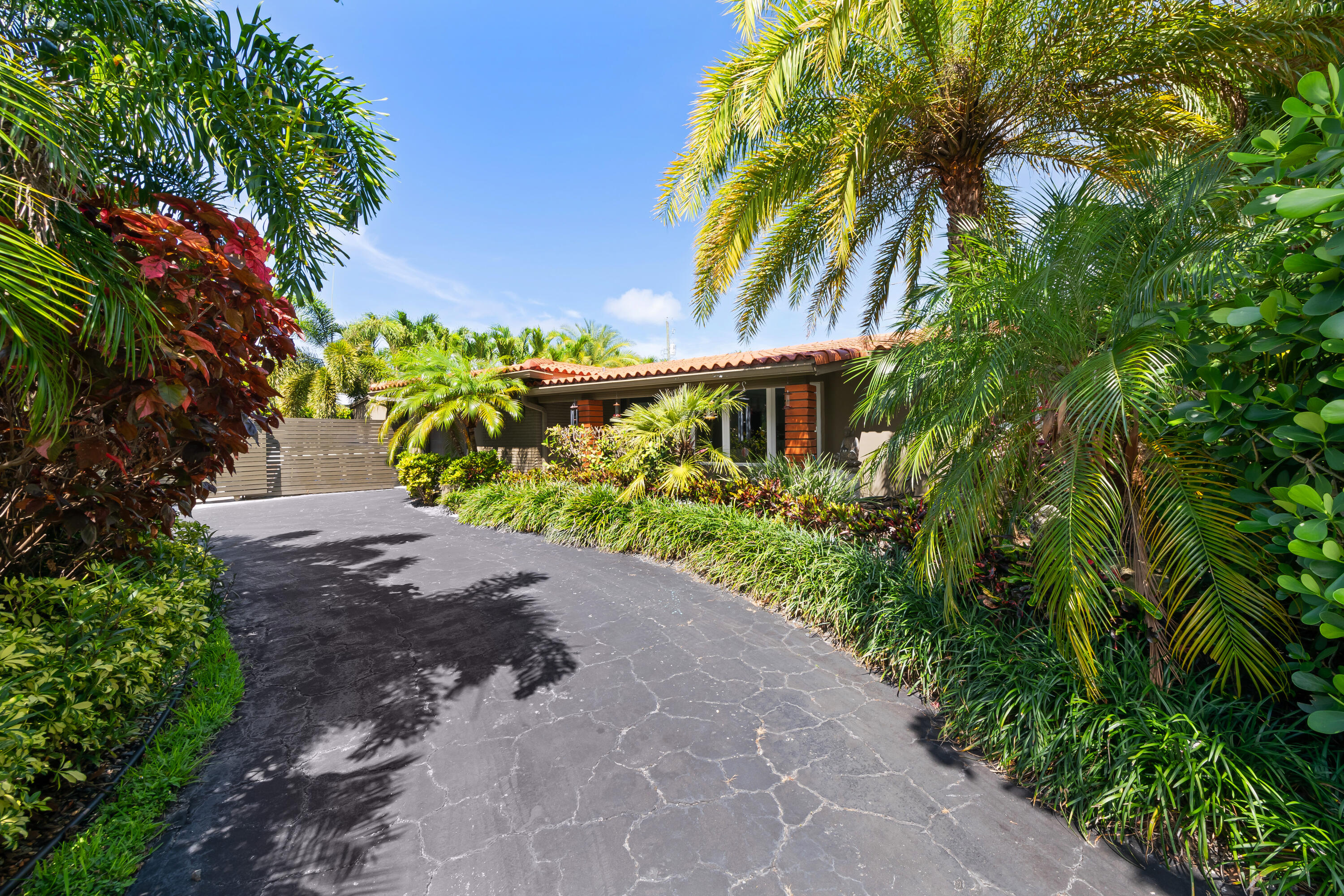 CORAL RIDGE ISLES - Residential